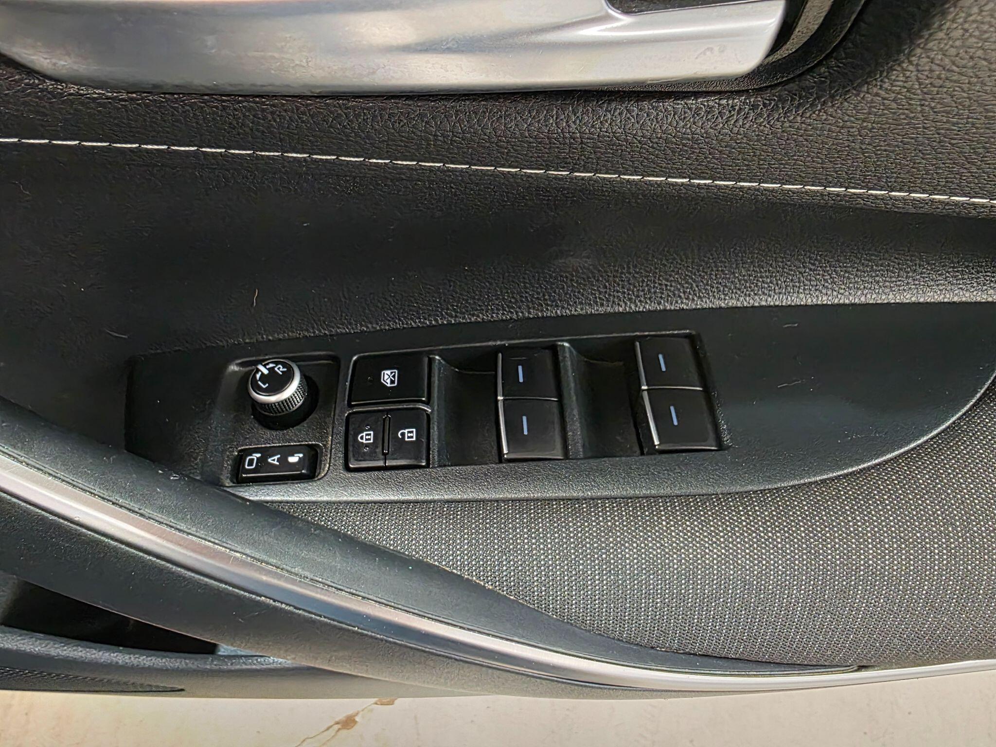 Suzuki Swace view 12