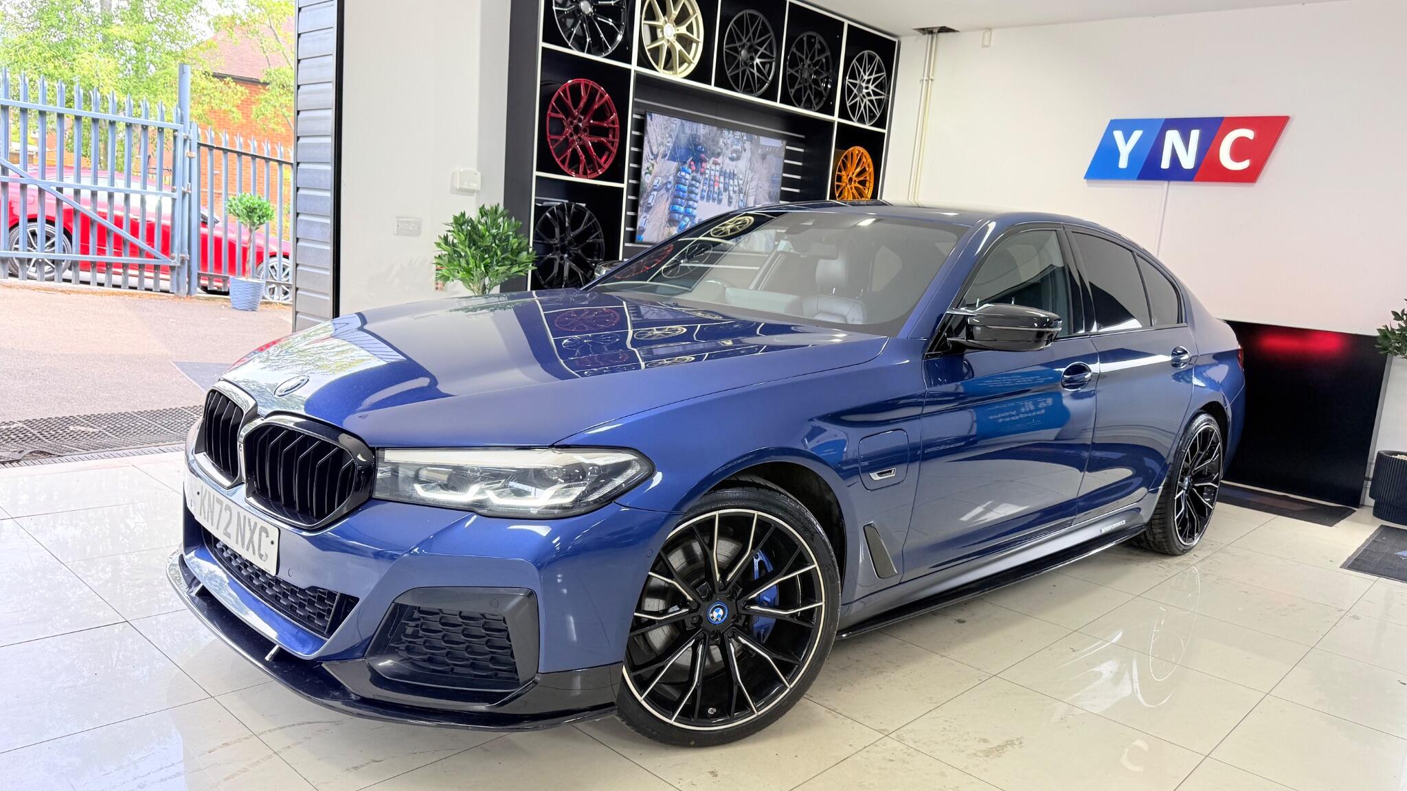 BMW 5 Series view 9