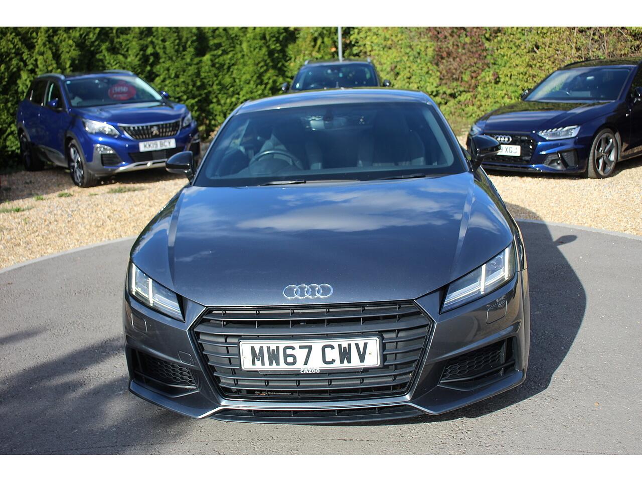 Audi TT view 3