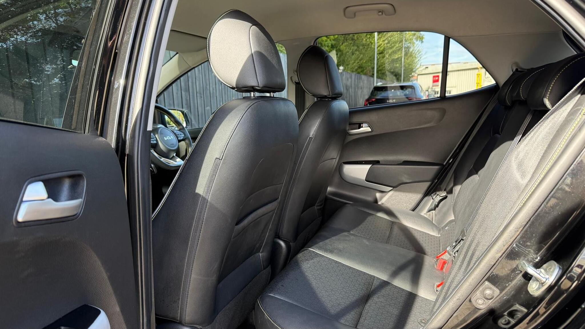 Kia Picanto view 28