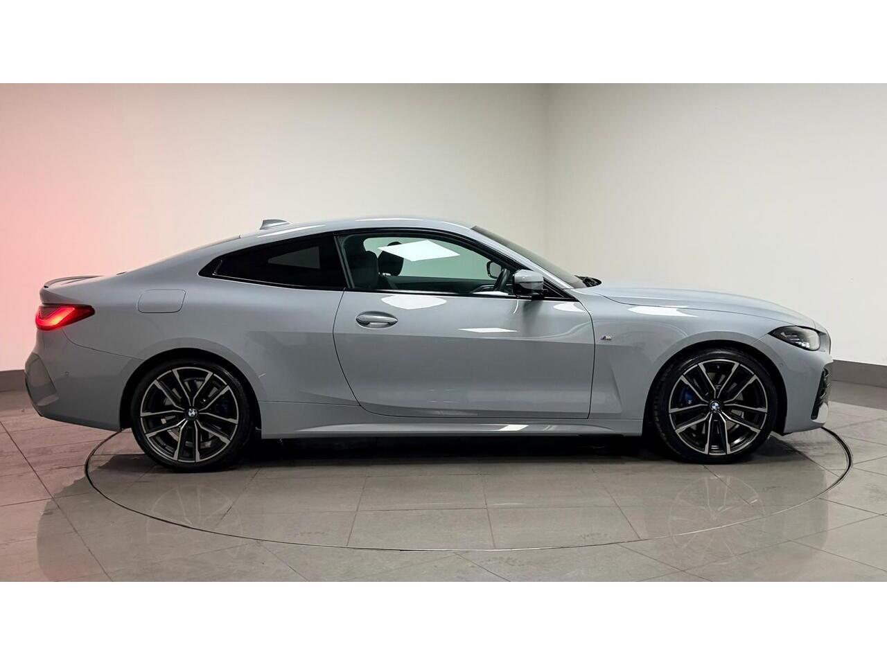 BMW 4 Series view 10