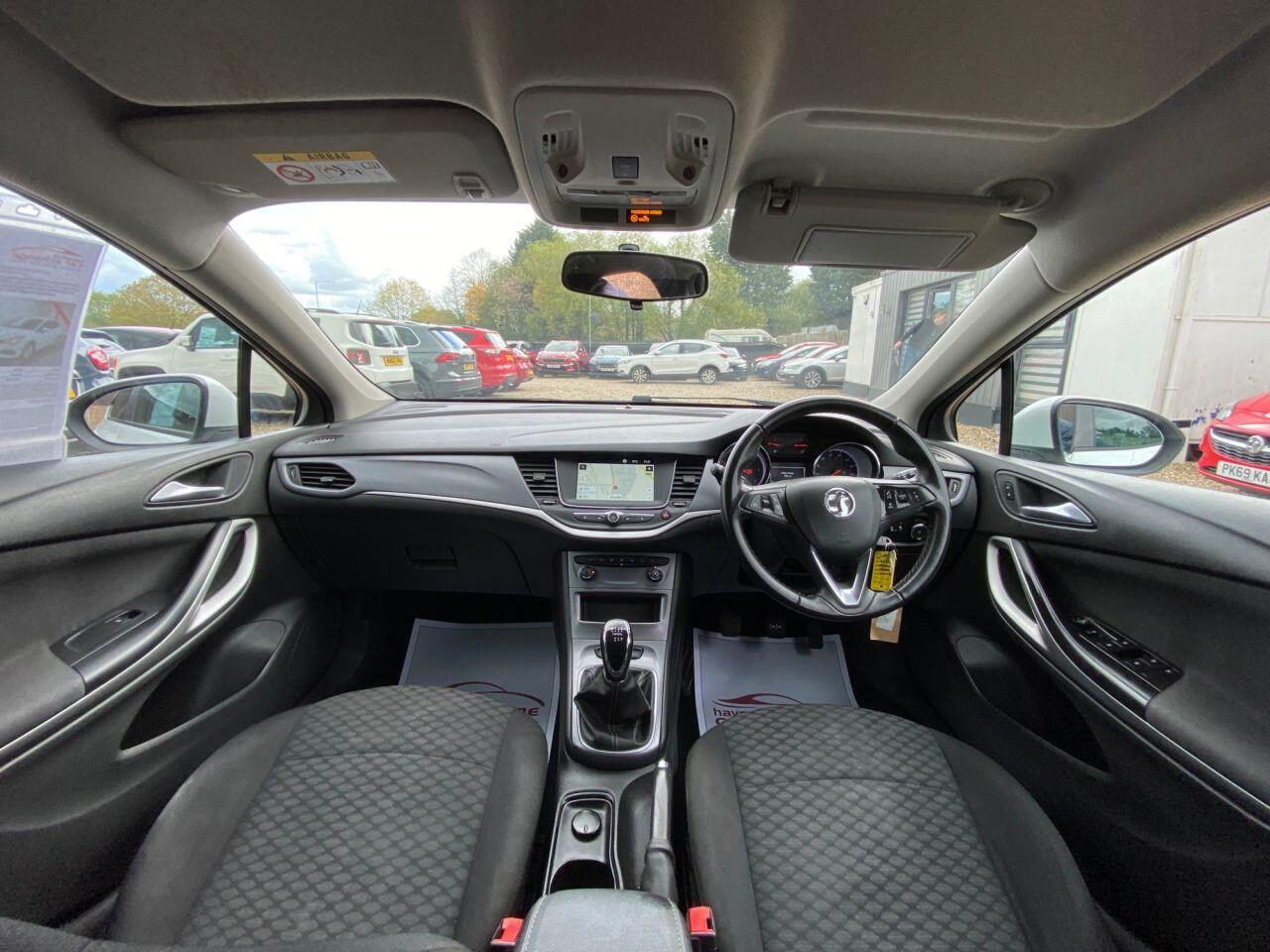 Vauxhall Astra view 25