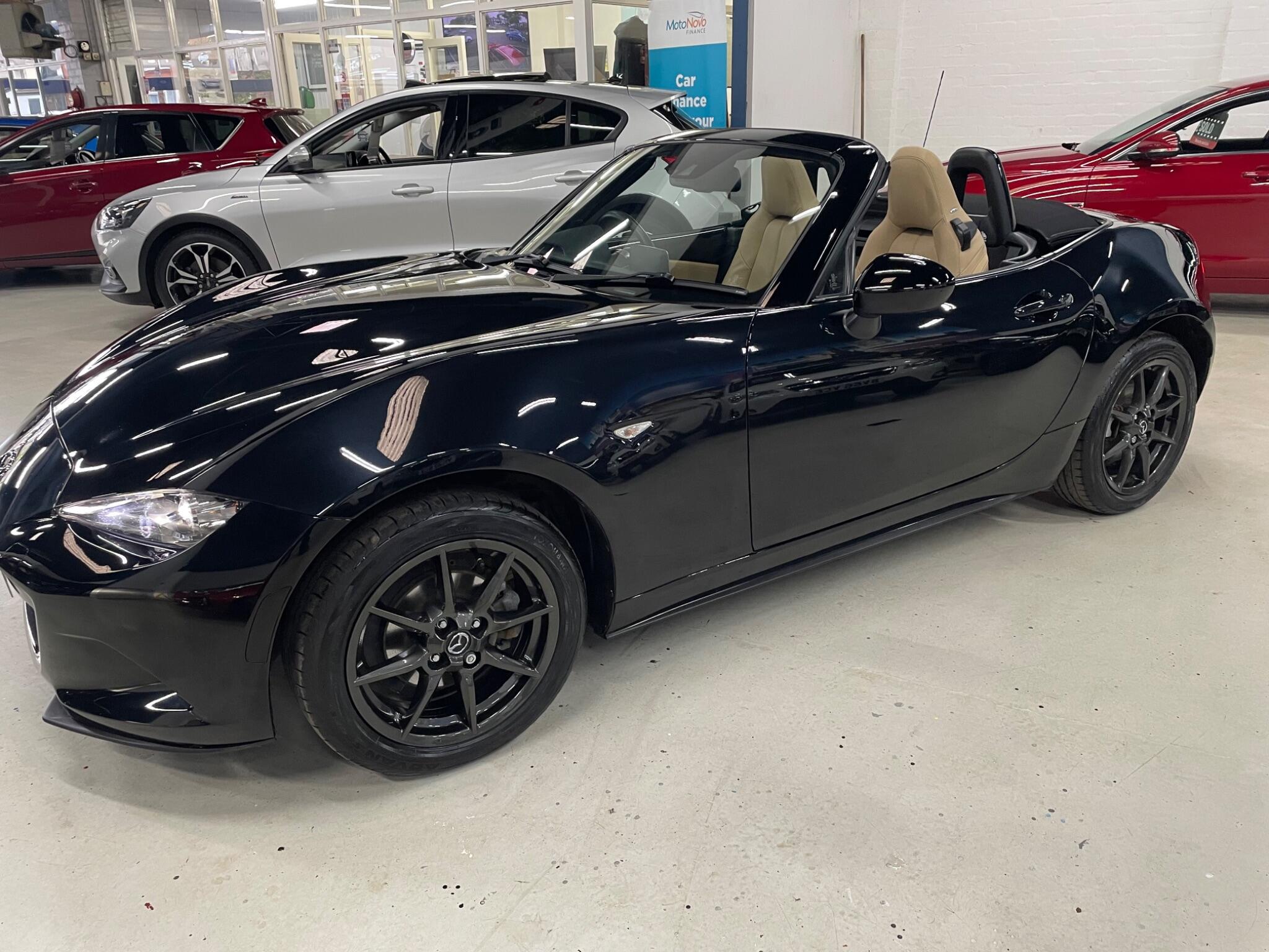 Mazda MX-5 view 4