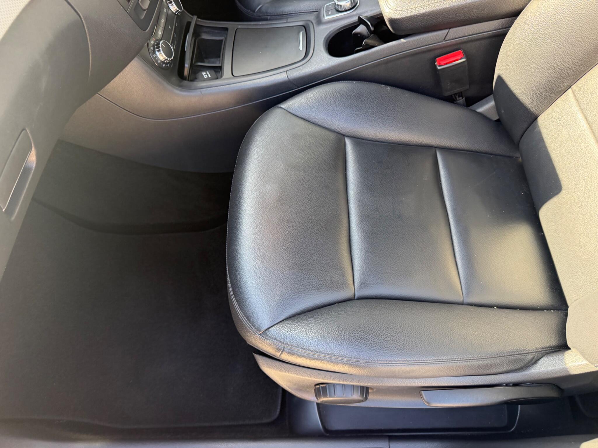 Mercedes-Benz B-Class view 17