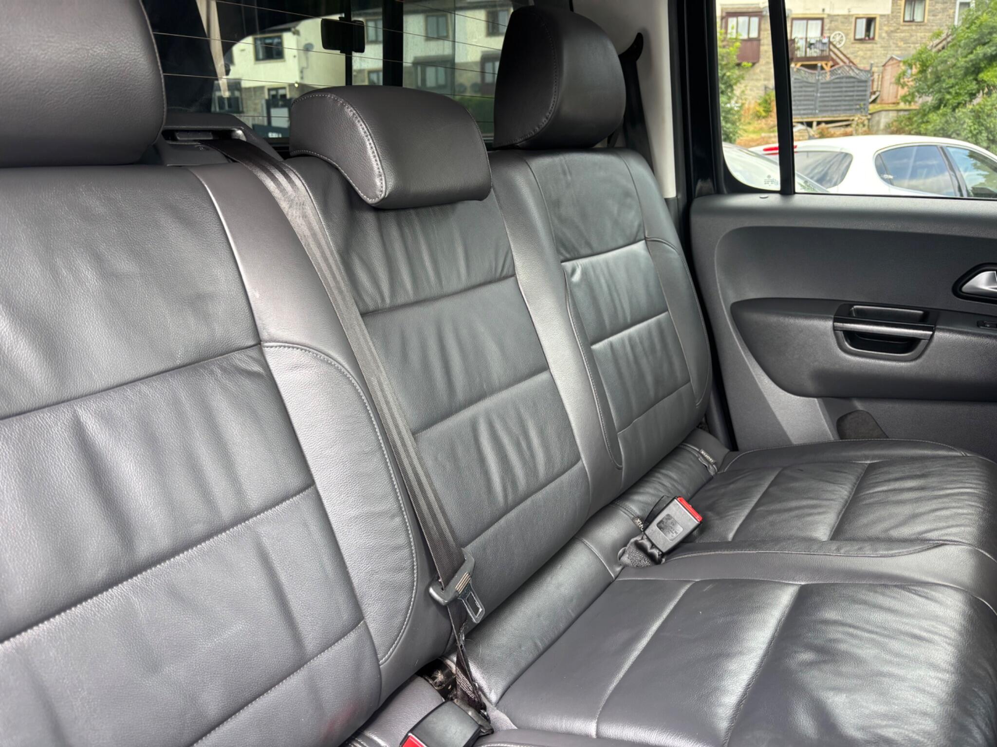 Volkswagen Amarok view 26