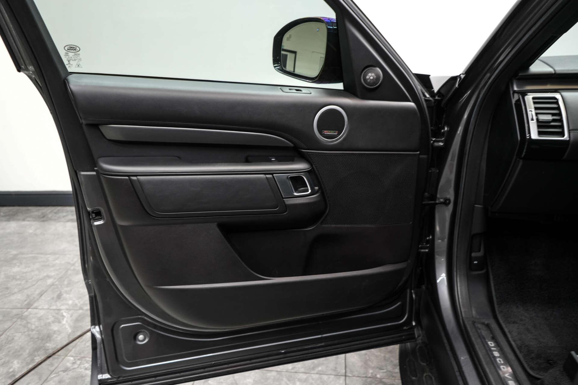 Land Rover Discovery view 18