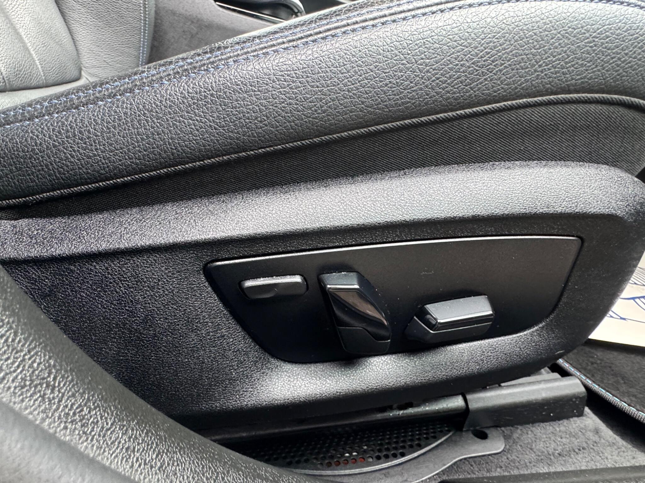 BMW 5 Series view 23