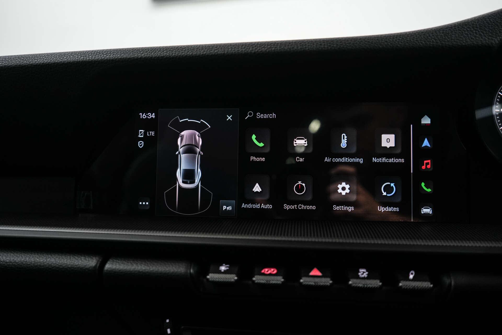 Porsche 911 view 45