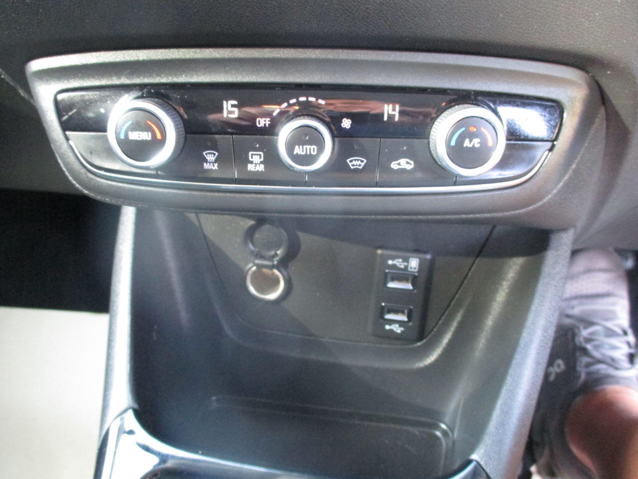 Vauxhall Crossland X view 44