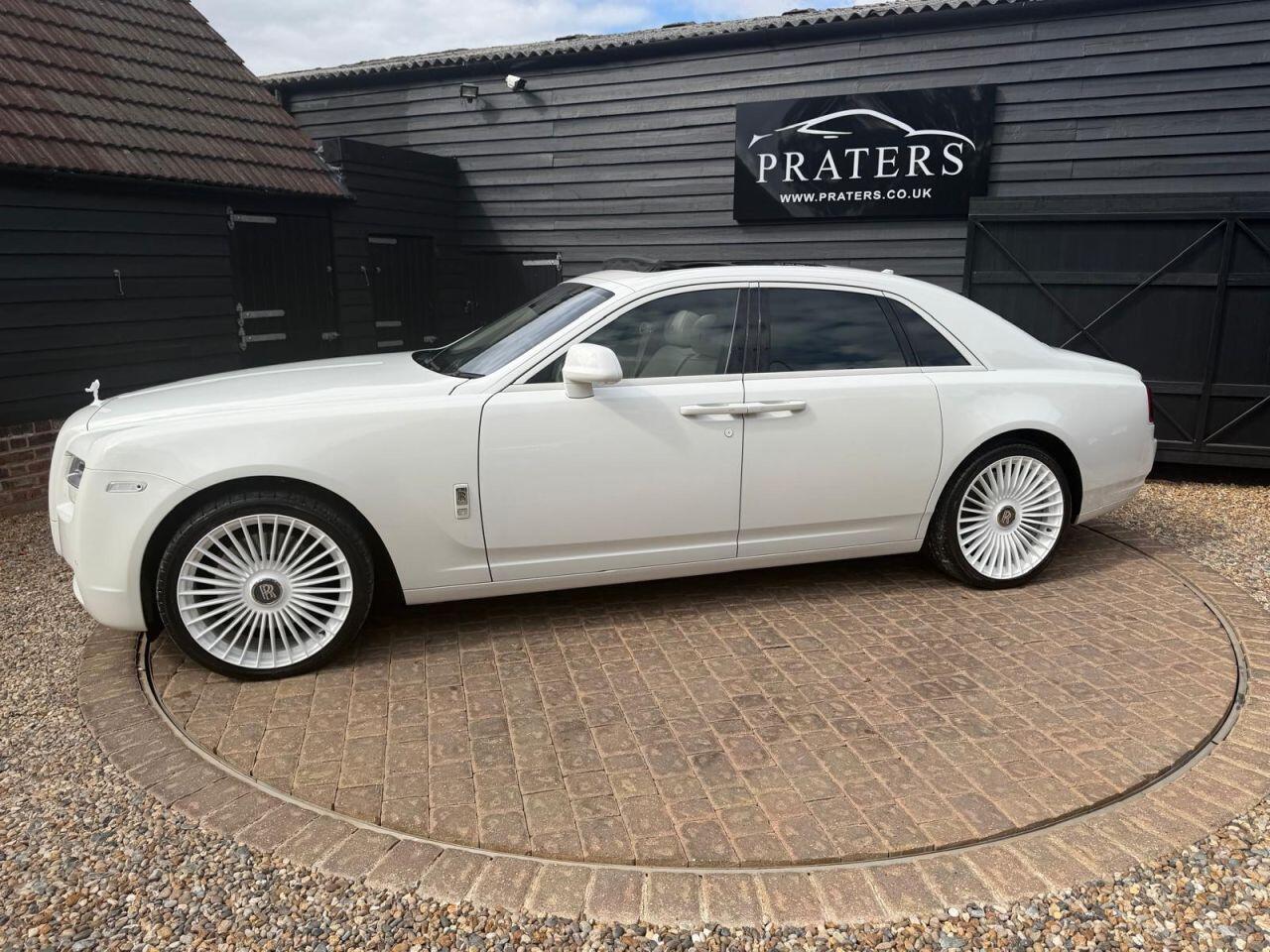 Rolls-Royce Ghost view 41