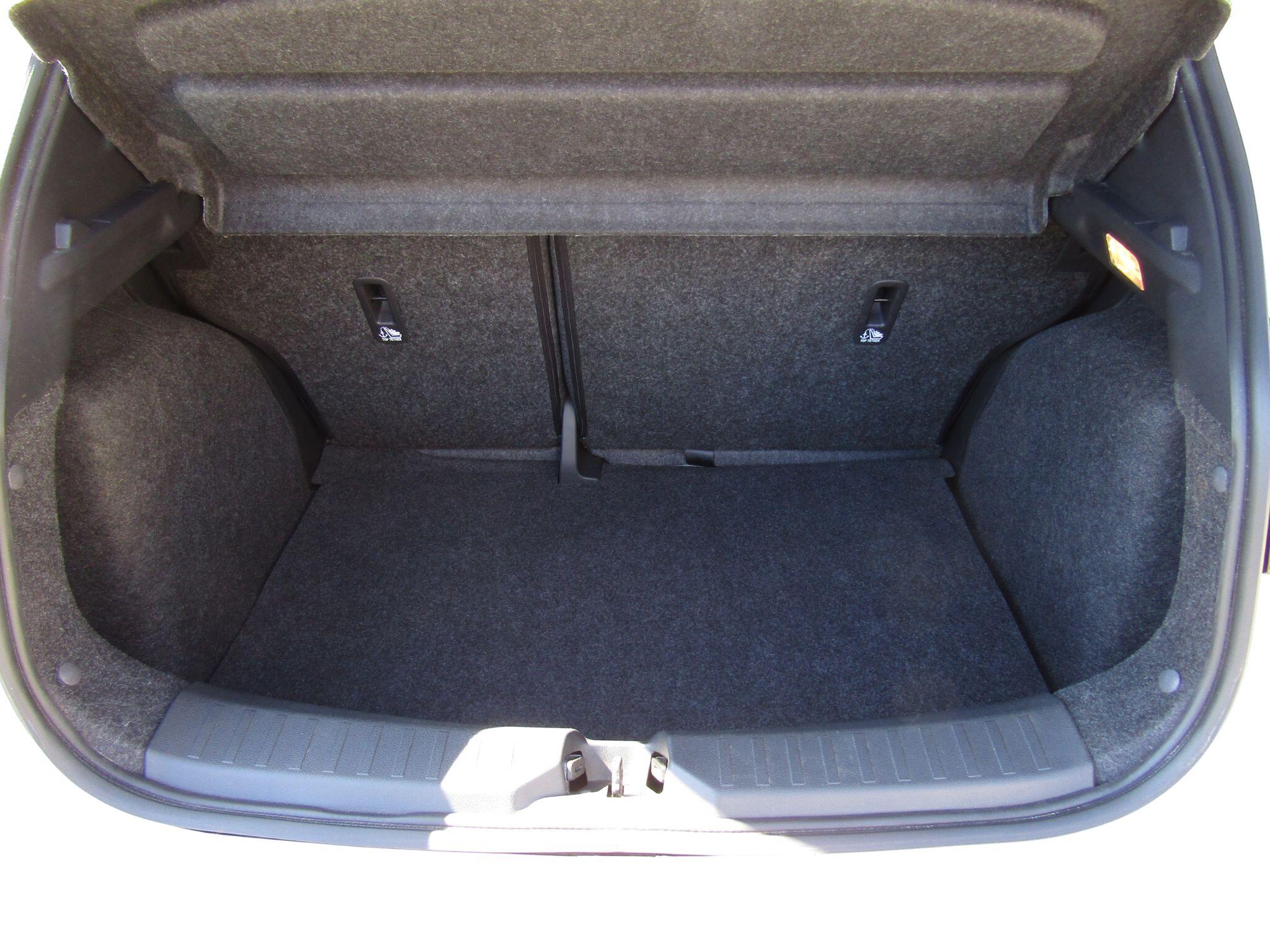 Nissan Micra view 26