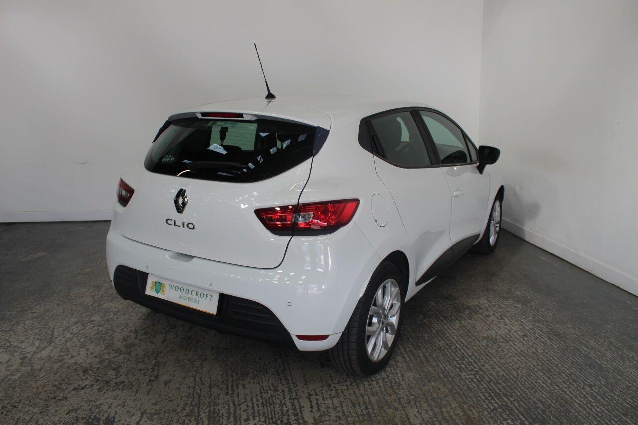 Renault Clio view 8