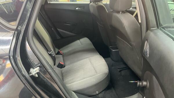 Vauxhall Astra view 8