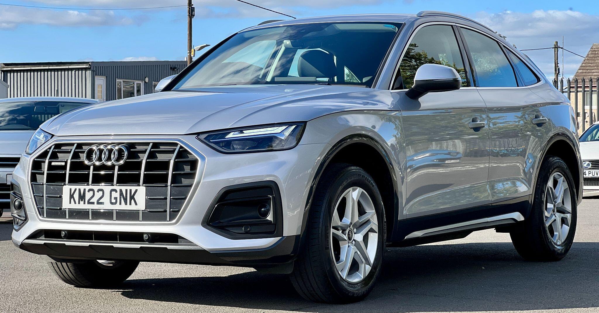 Audi Q5 view 4