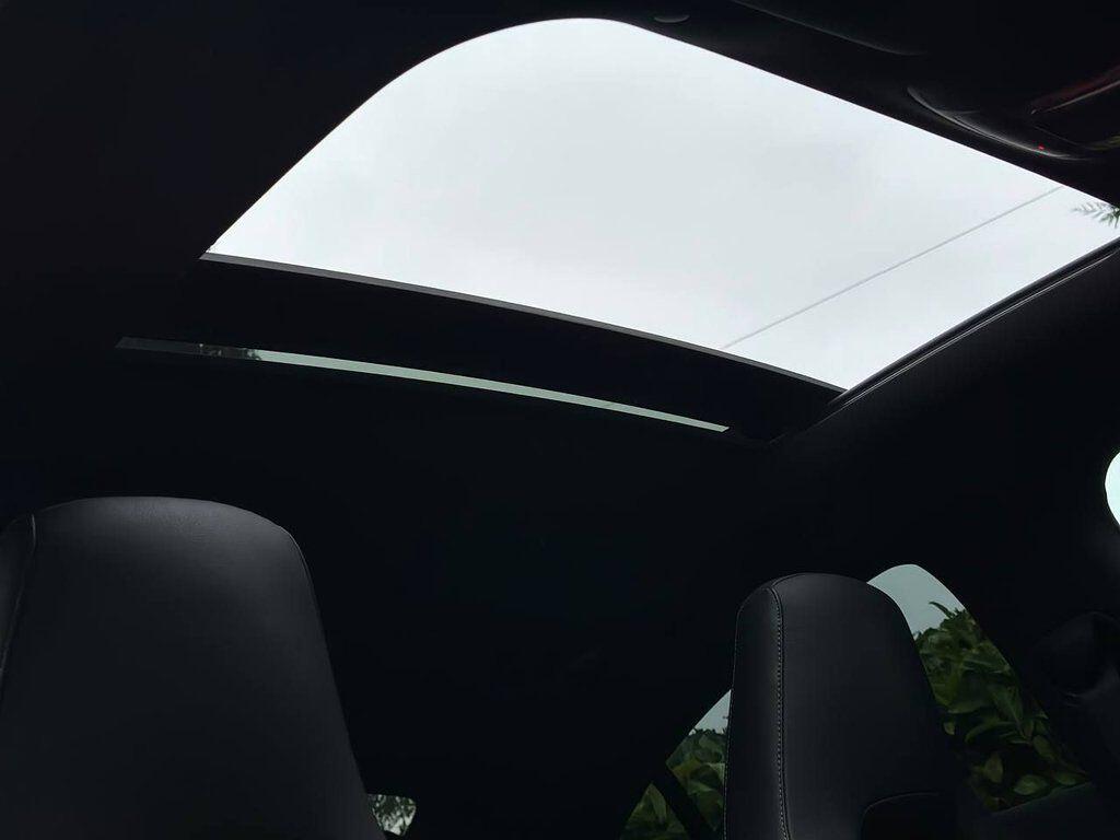 Mercedes-Benz Cla view 12