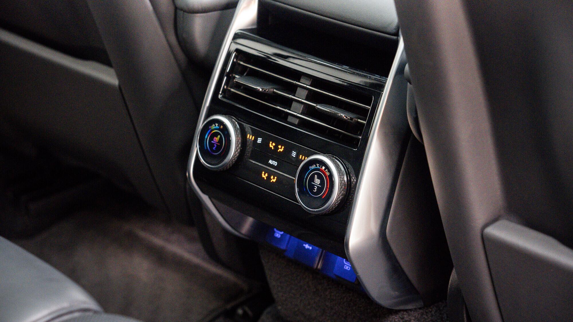 Land Rover Range Rover view 19