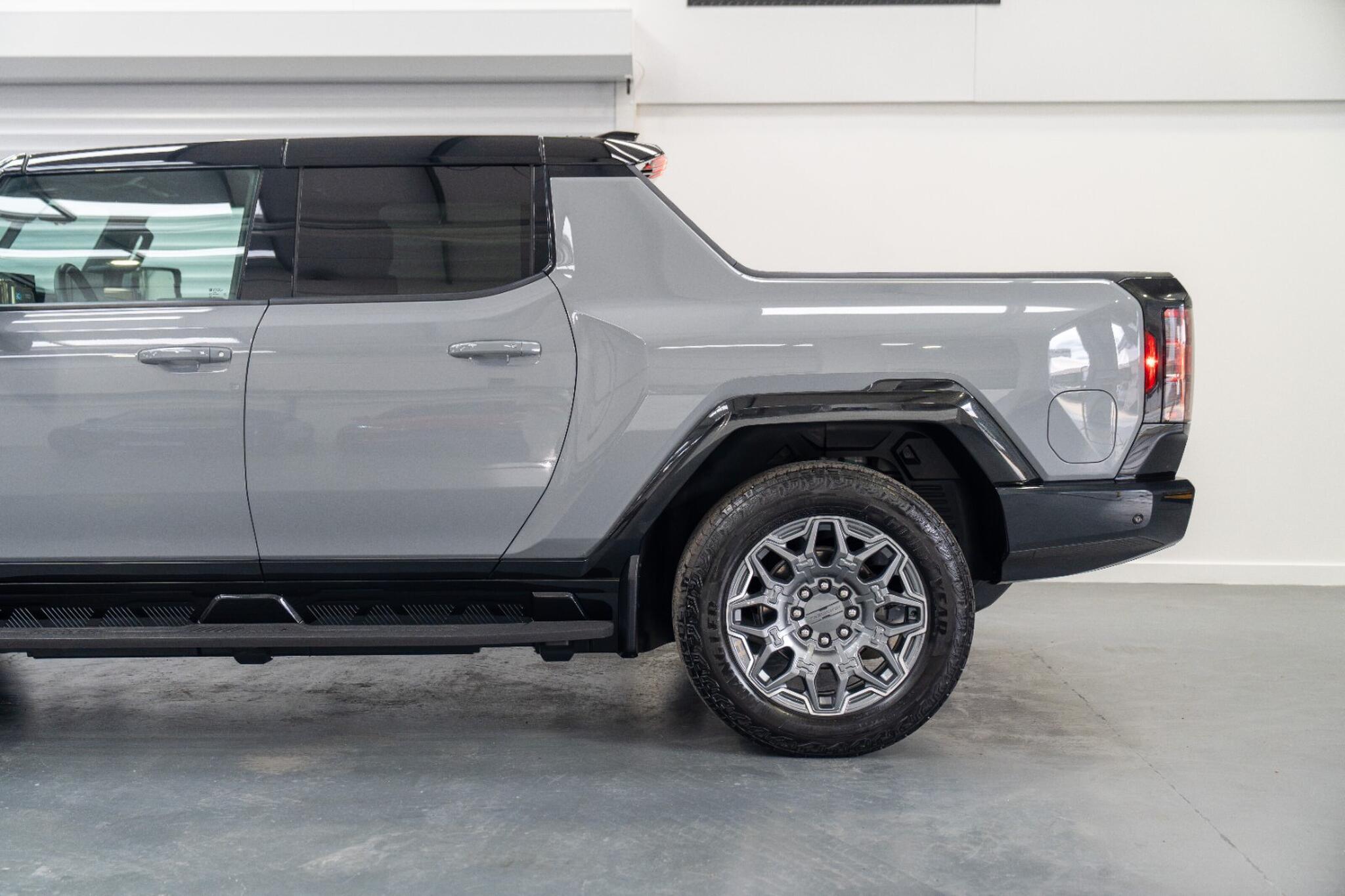 Hummer H3 view 6