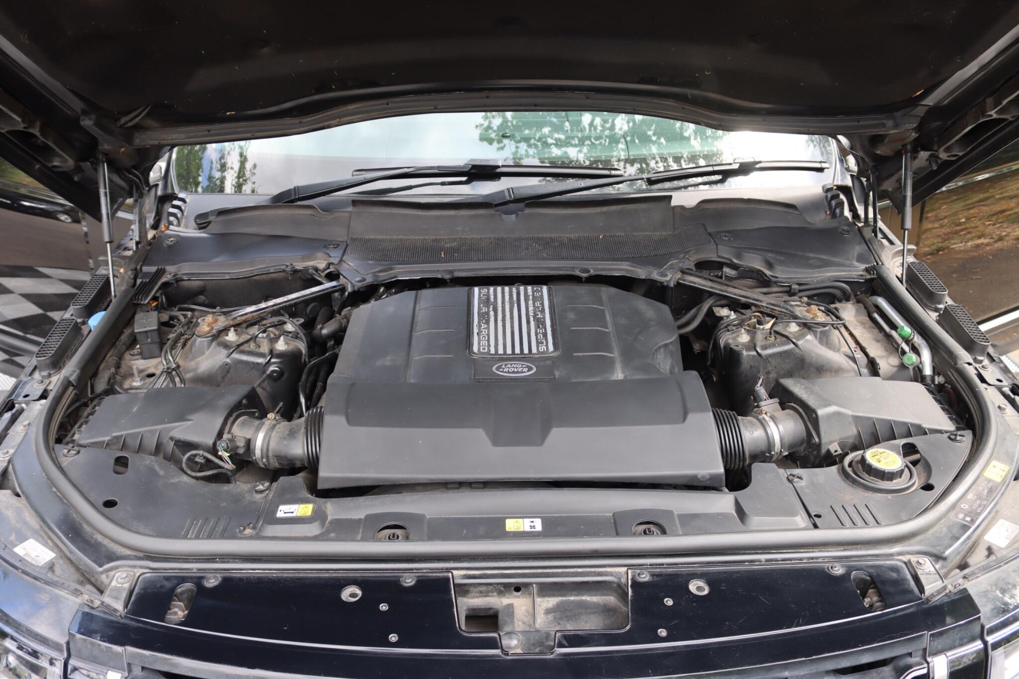 Land Rover Range Rover view 66