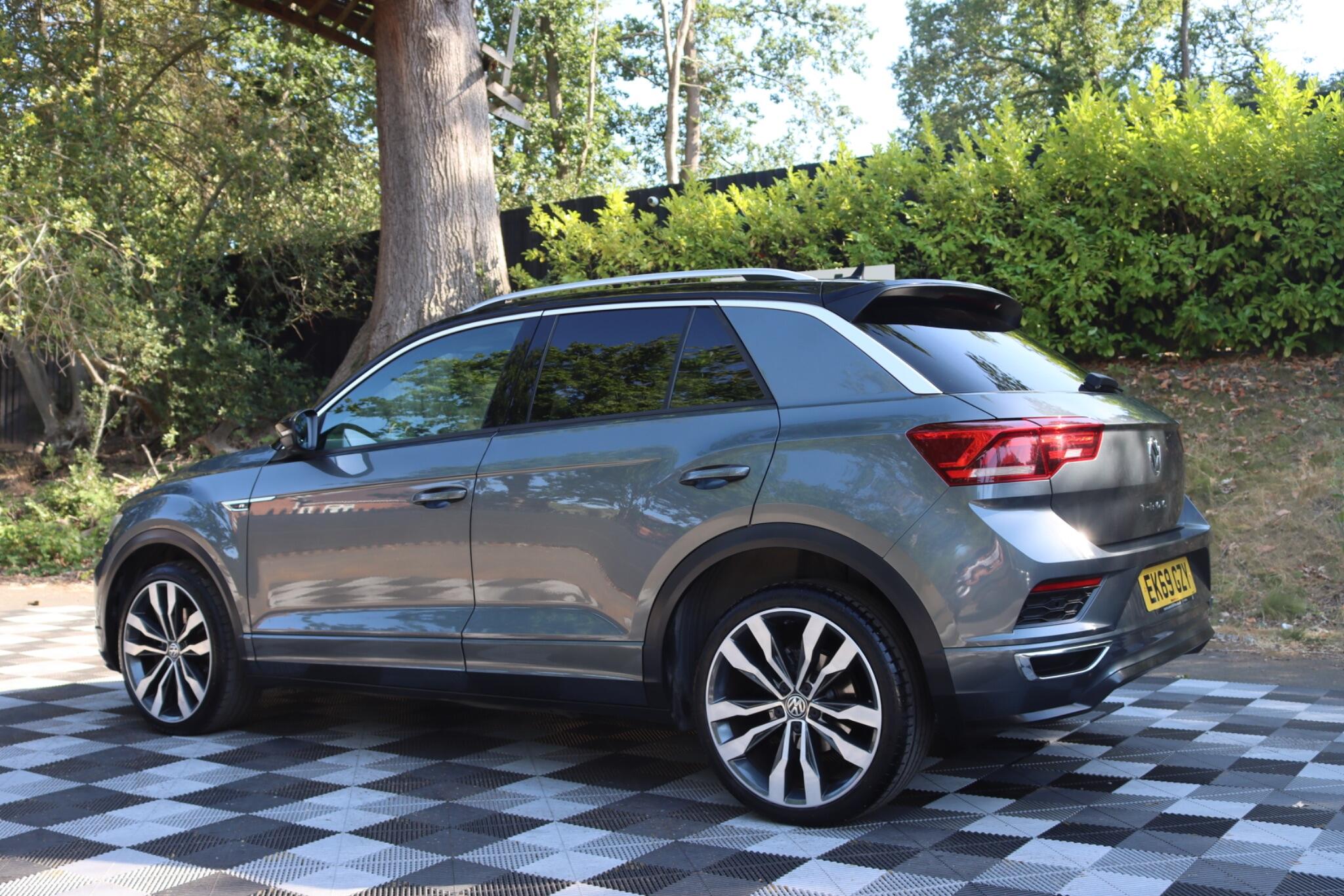 Volkswagen T-Roc view 20