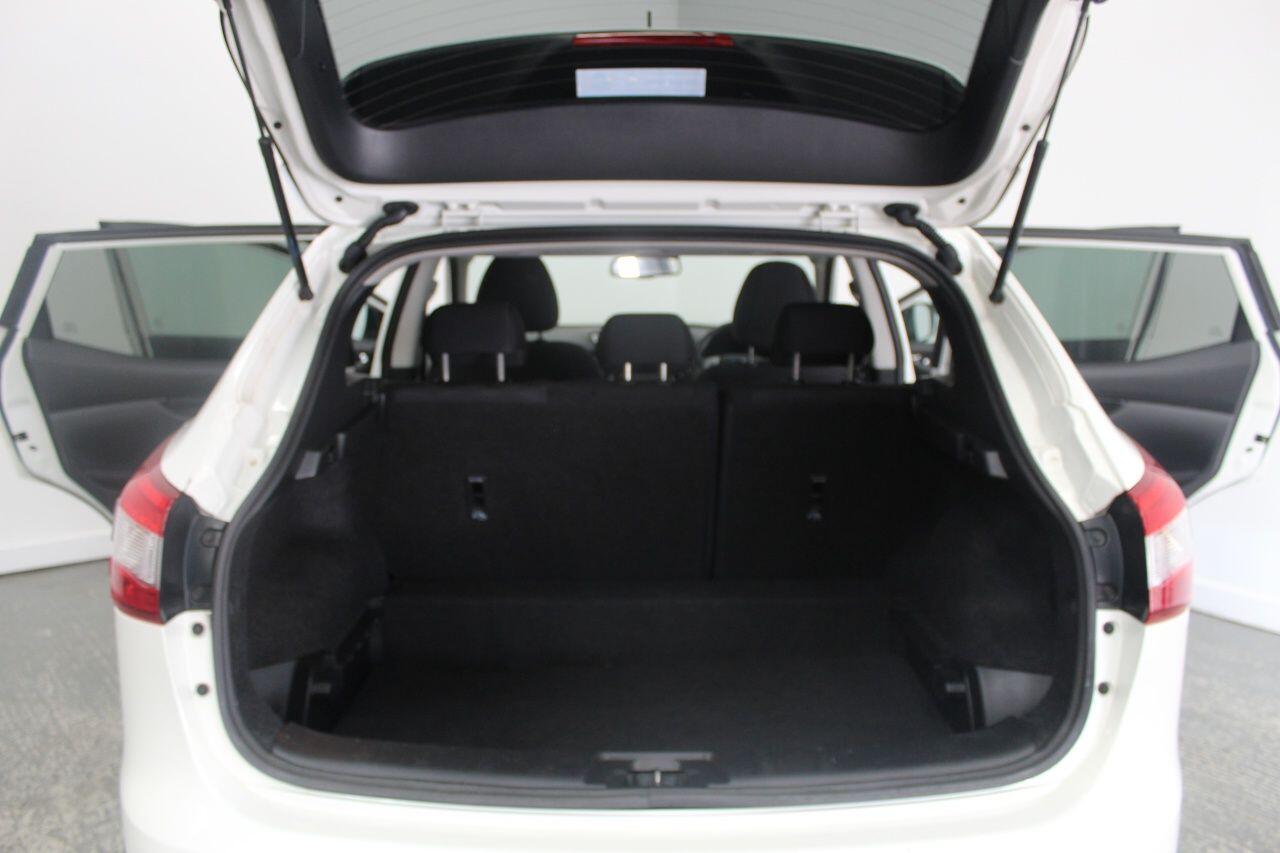Nissan Qashqai view 23