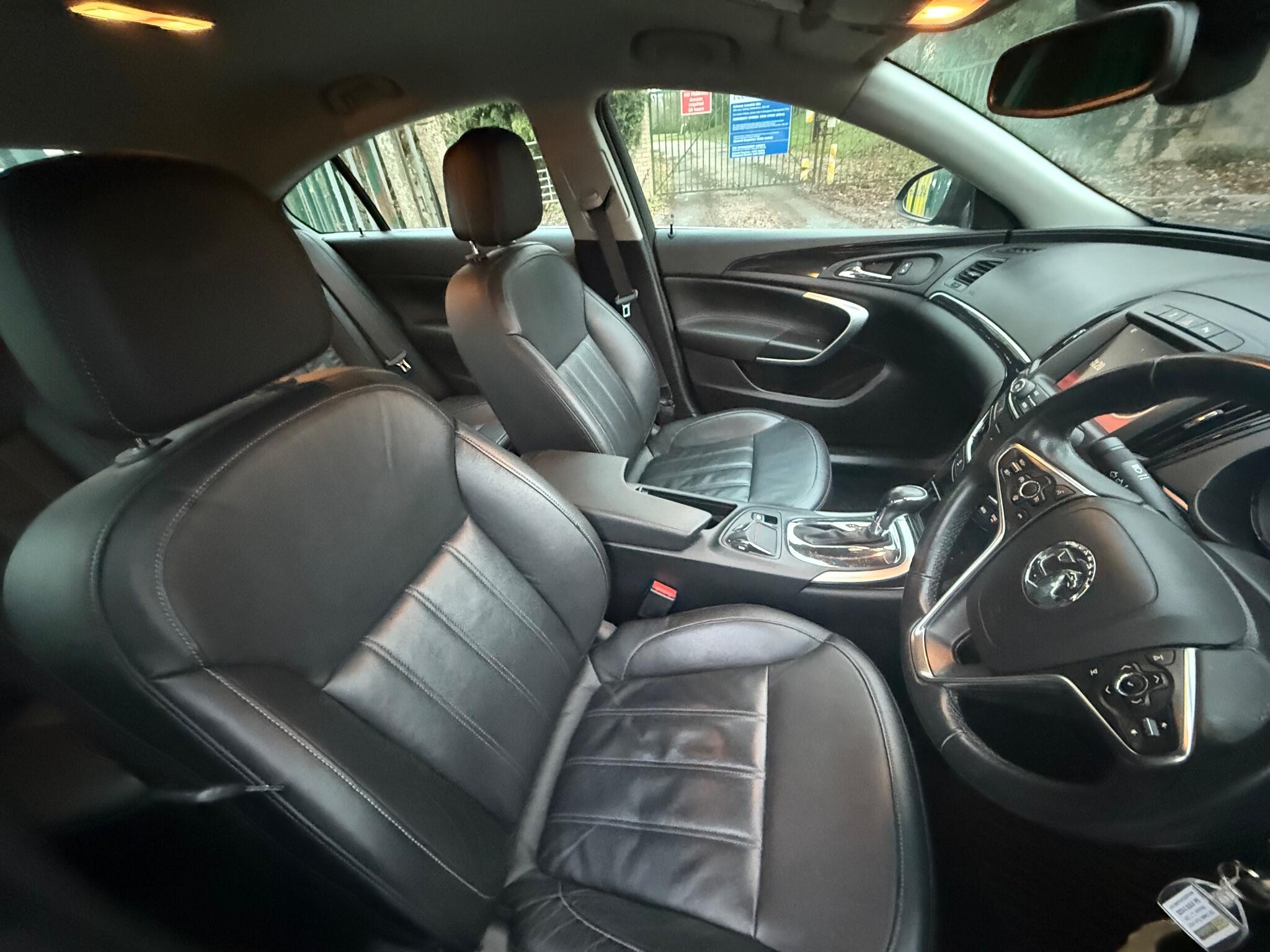 2013 Vauxhall Insignia image 9