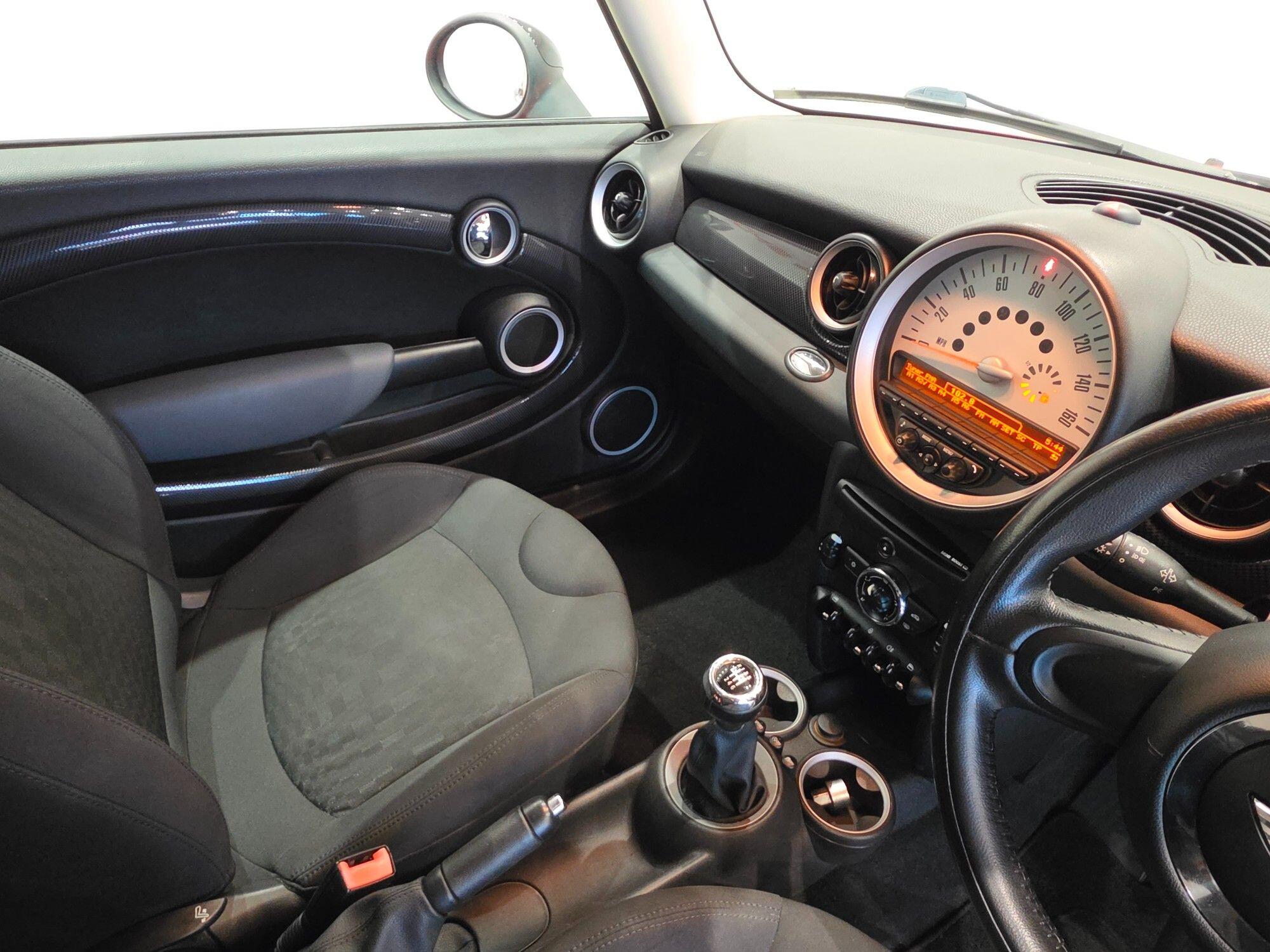 Mini Clubman view 24