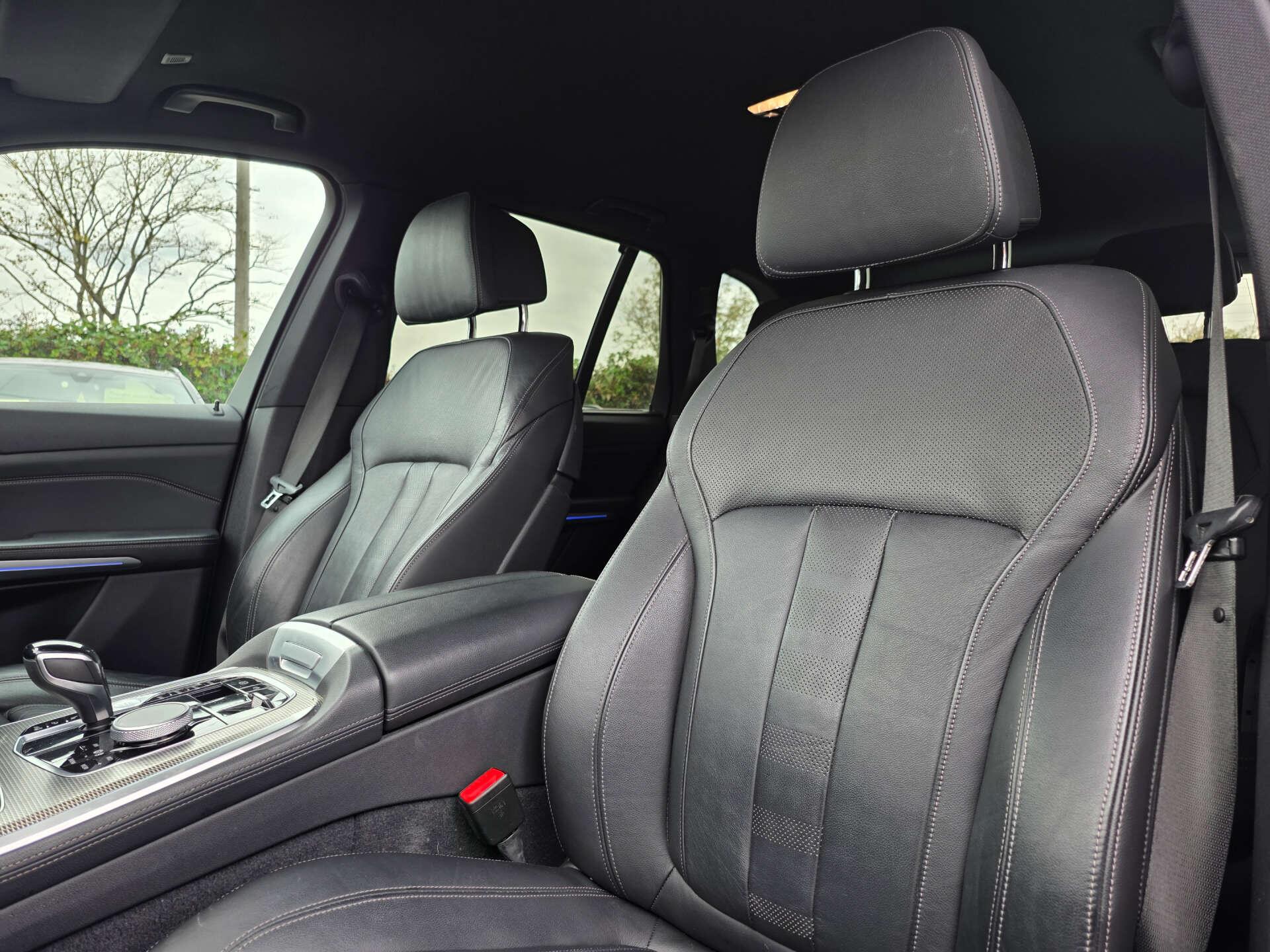 BMW X5 view 13