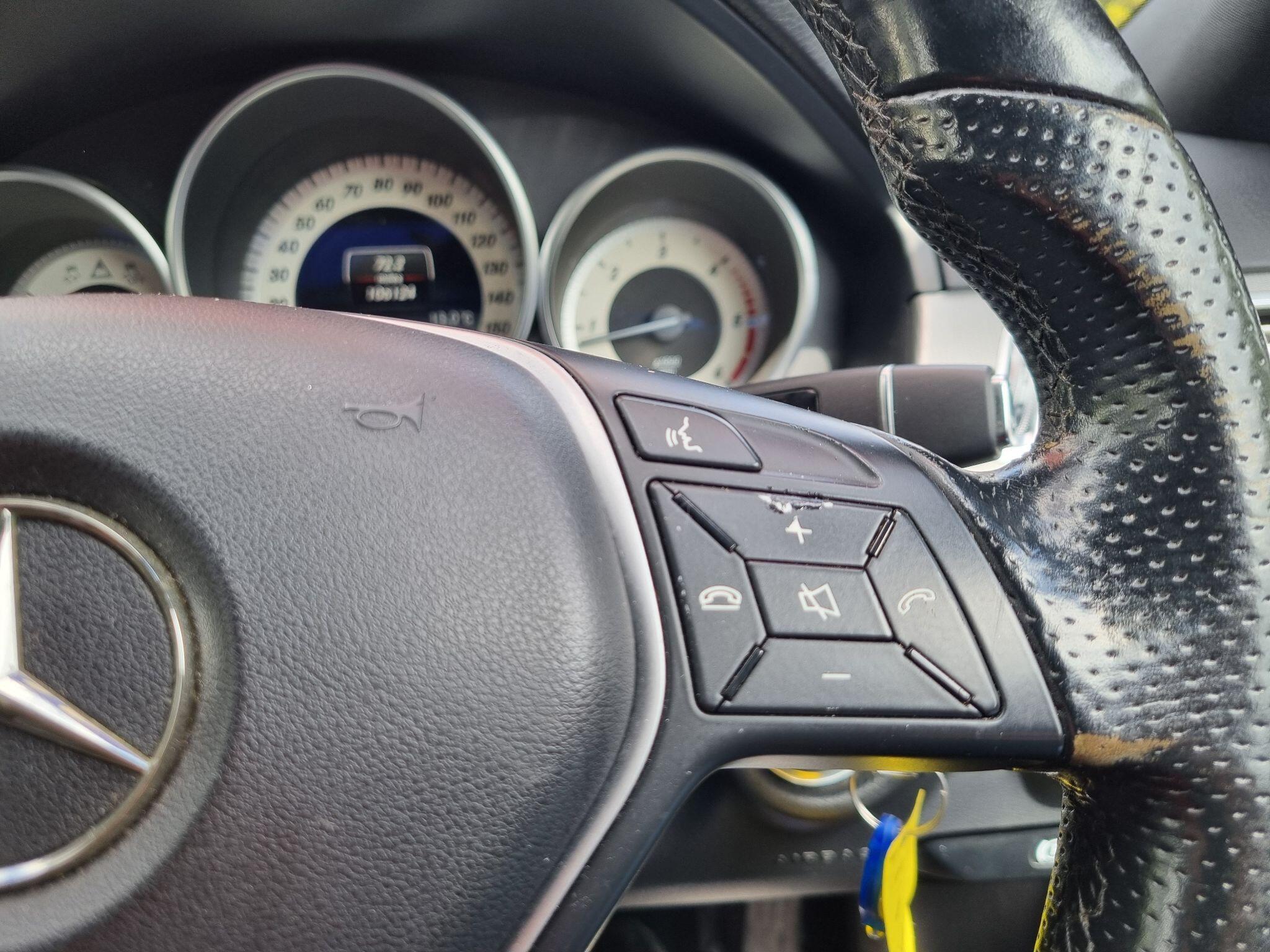 Mercedes-Benz E Class view 57