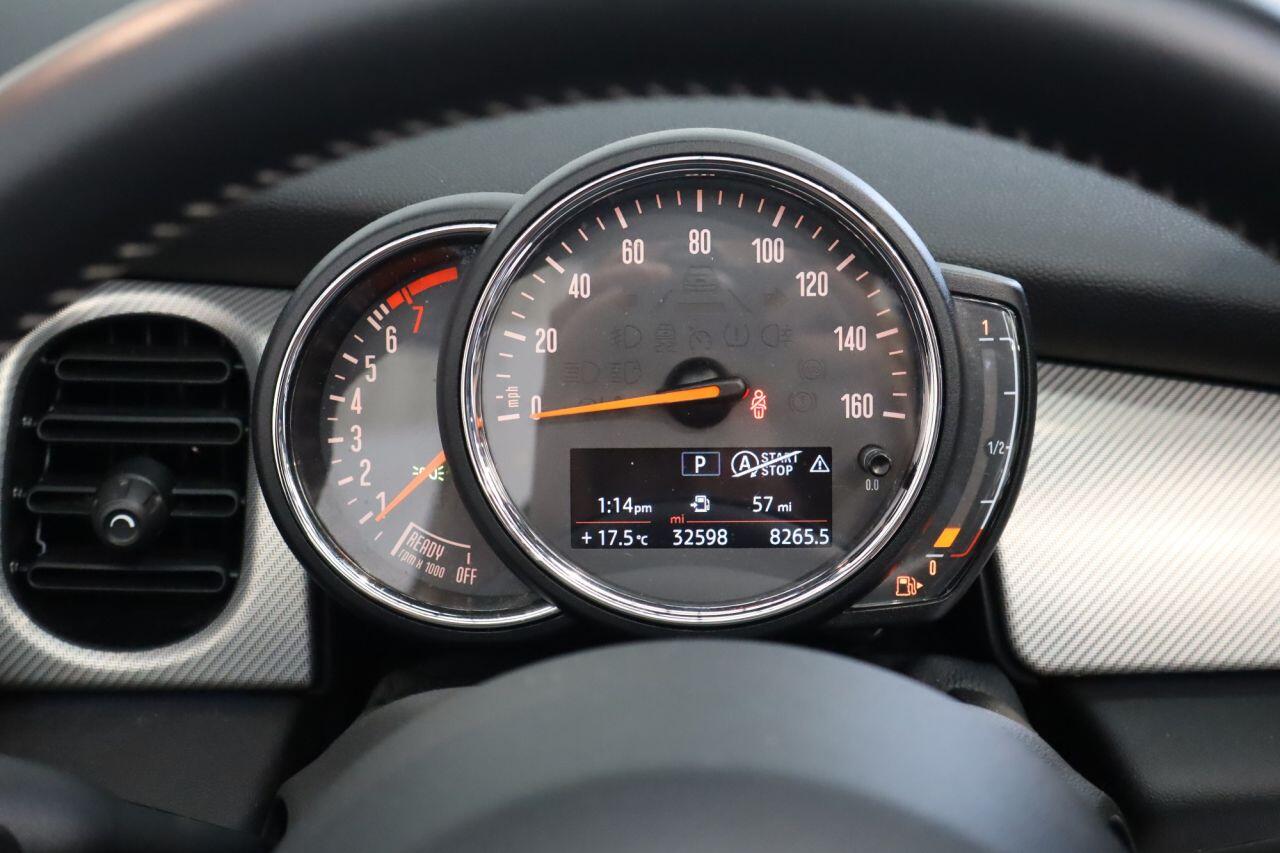 Mini Convertible view 14