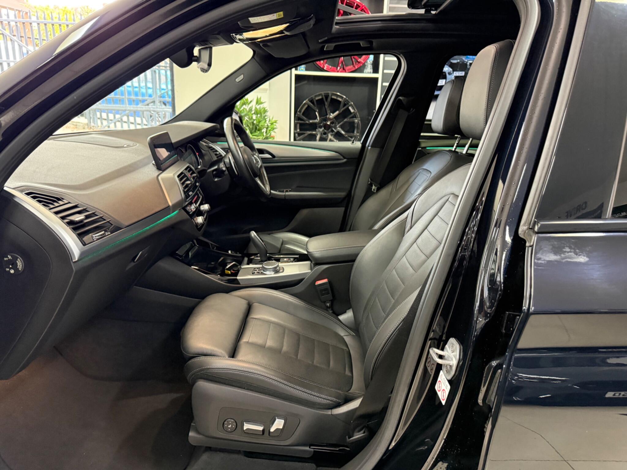 BMW X3 view 5
