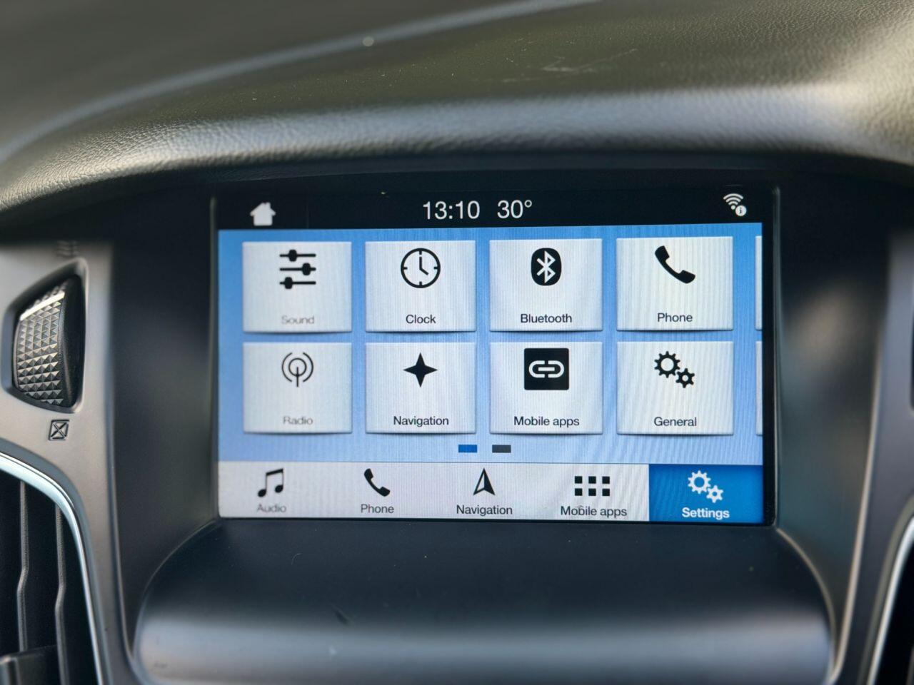 Ford Focus view 18