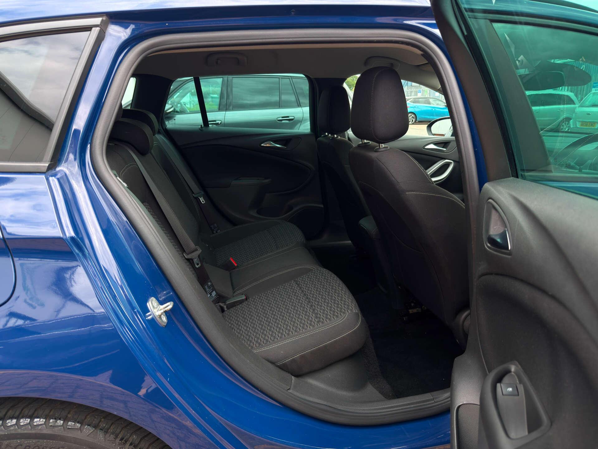 Vauxhall Astra view 28
