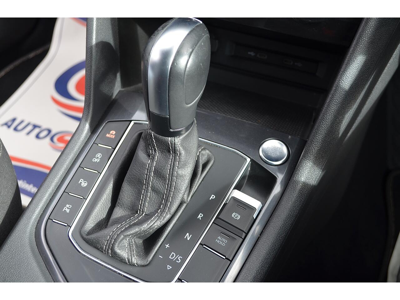 Volkswagen Tiguan Allspace view 19