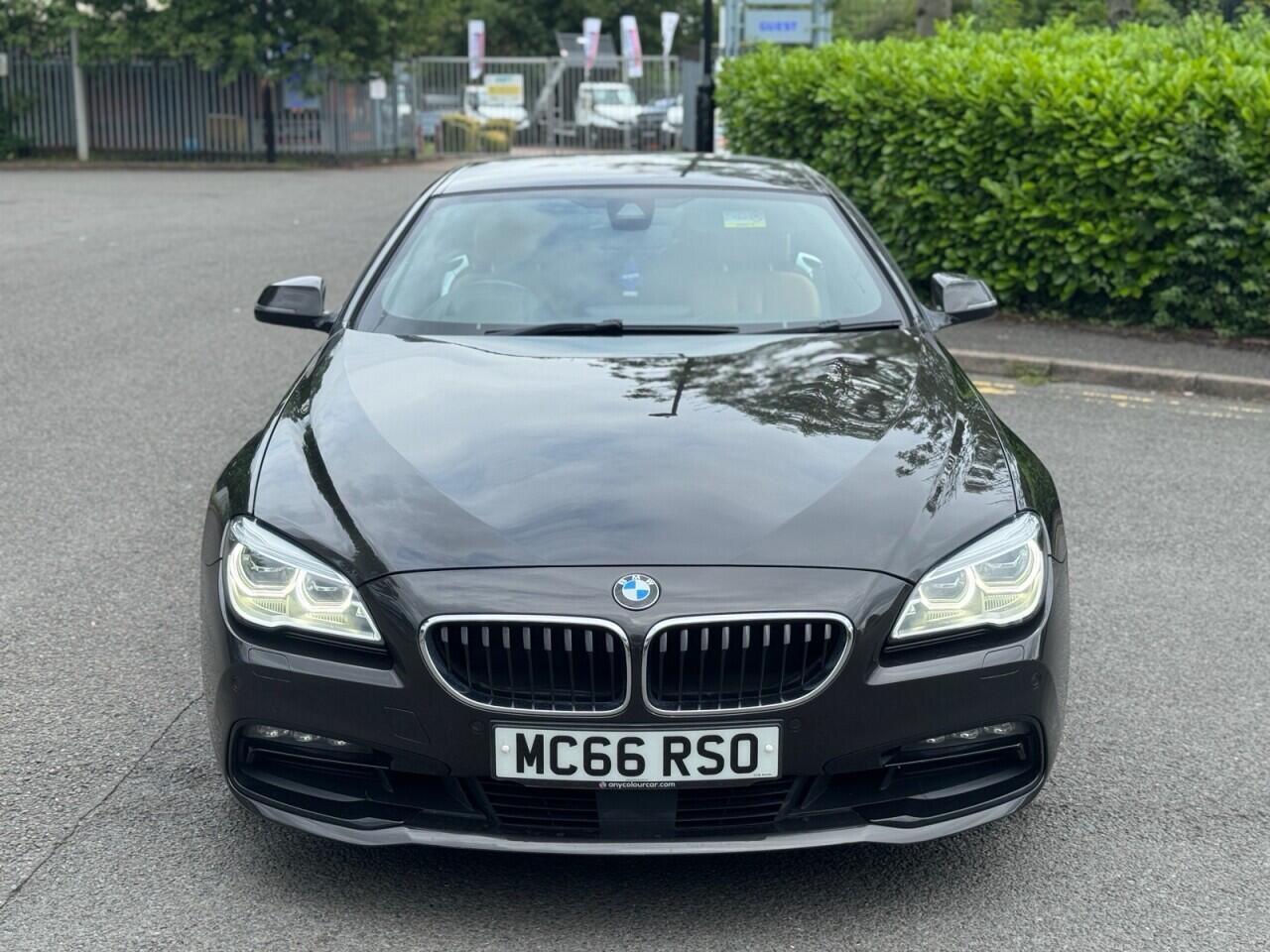 BMW 6 Series view 9