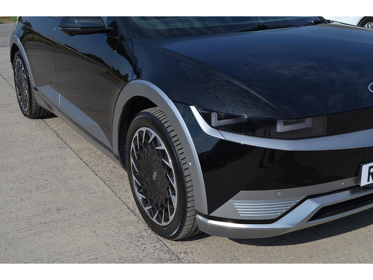 Hyundai Ioniq 5 view 40