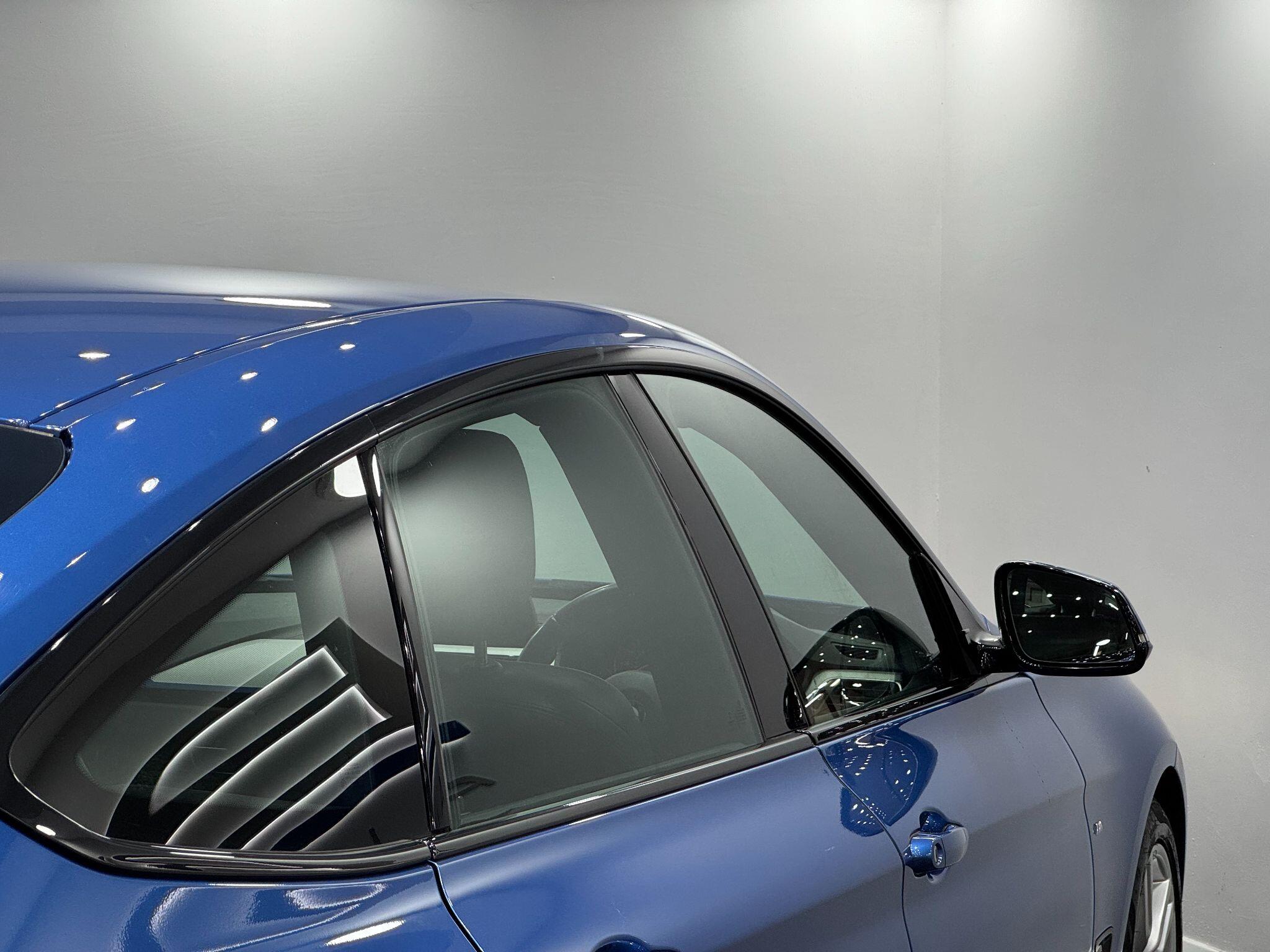 BMW 3 Series view 25