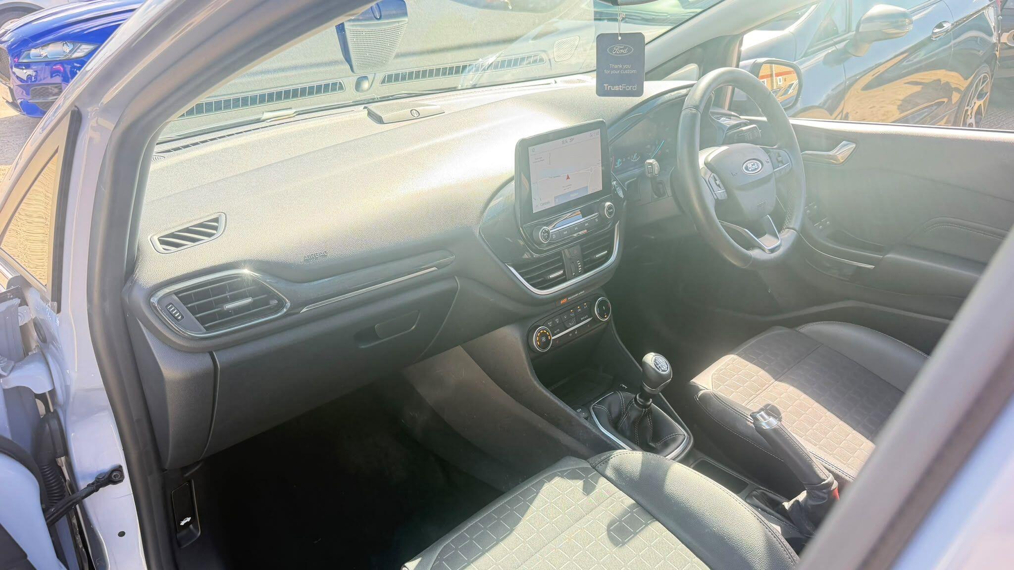 Ford Fiesta view 9
