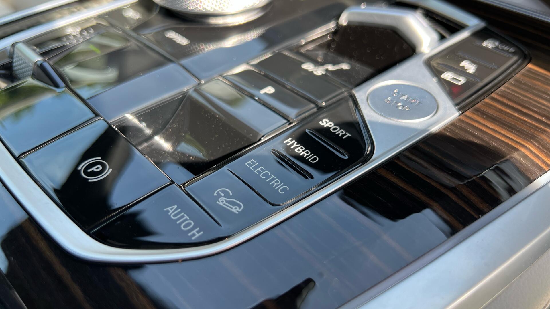 BMW X5 view 19