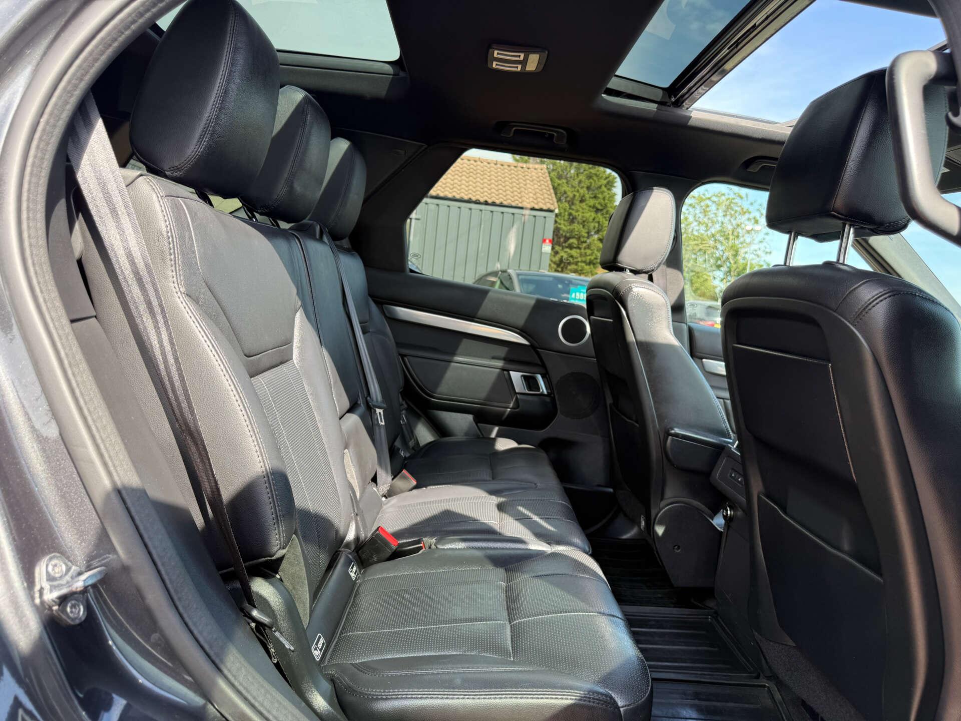 Land Rover Discovery view 65