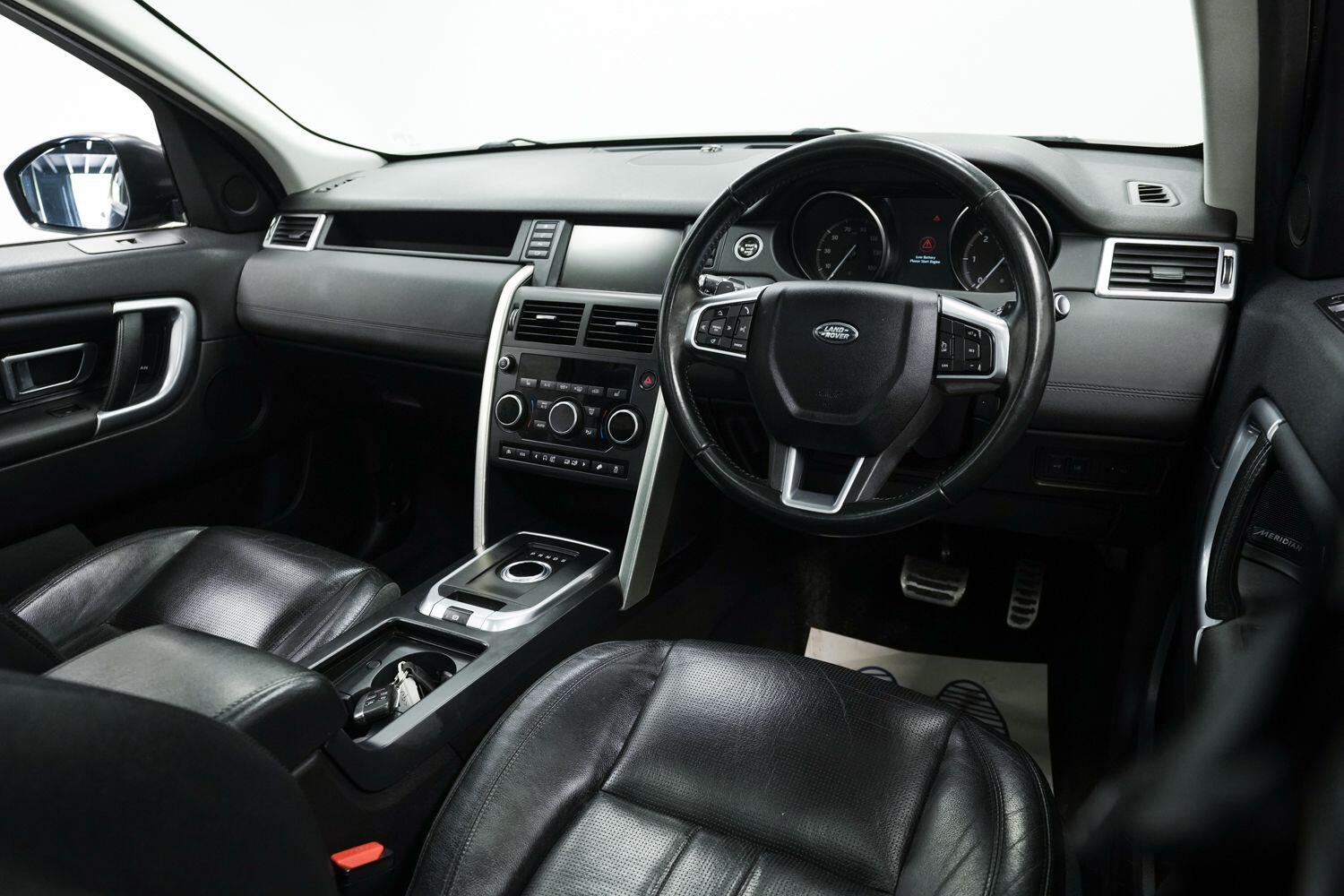 Land Rover Discovery Sport view 10