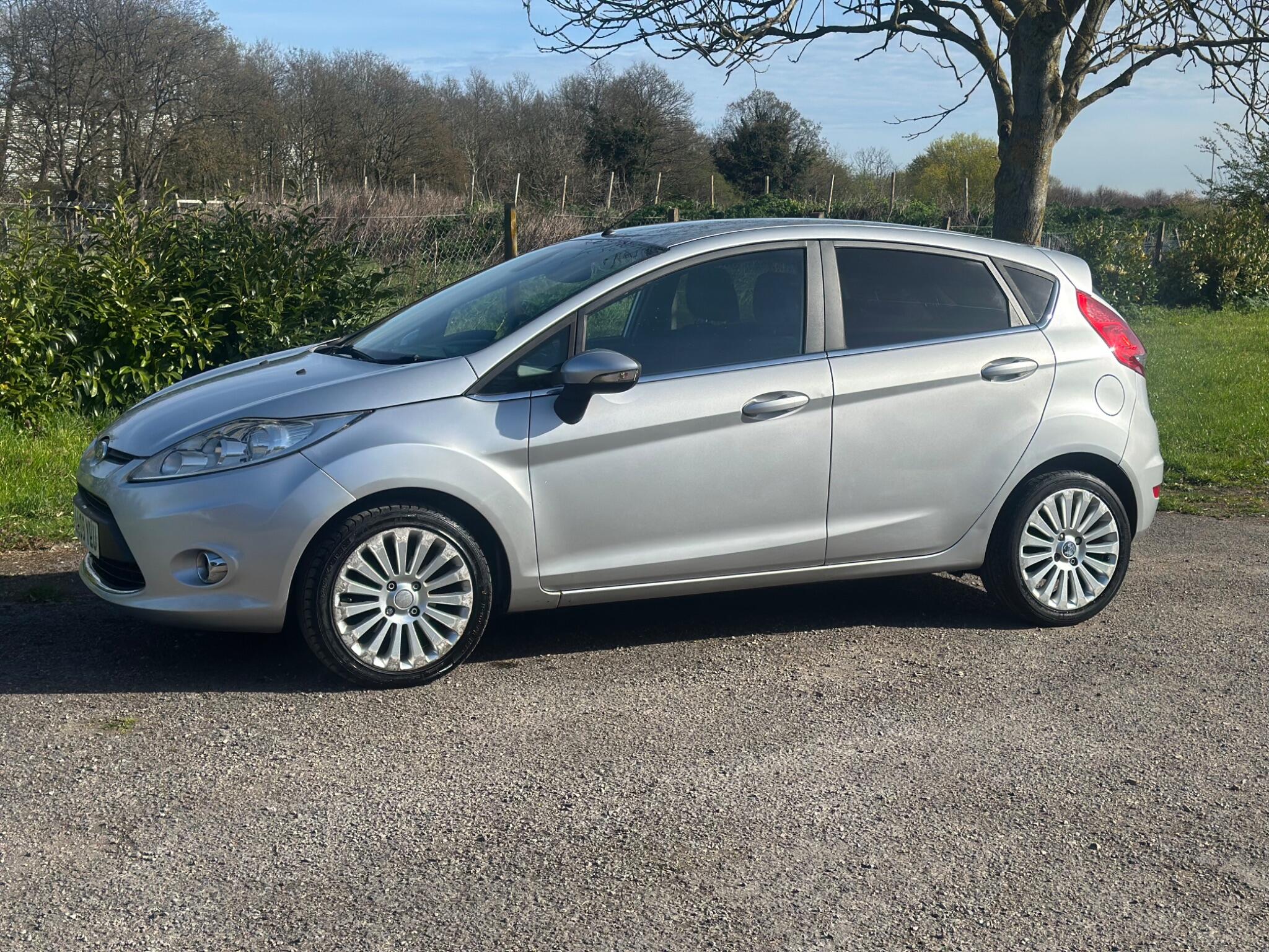 Ford Fiesta view 17