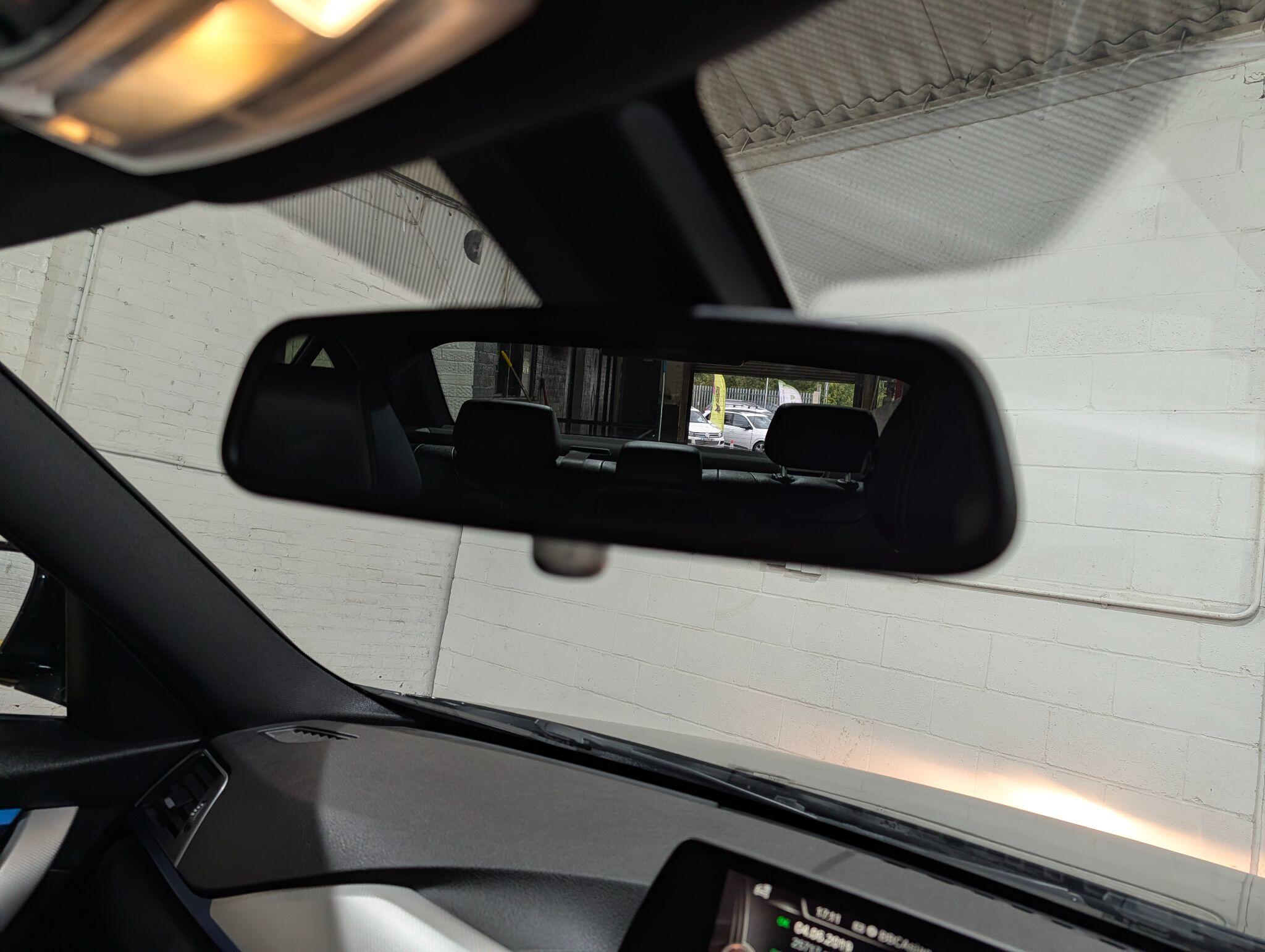 BMW 3 Series view 76