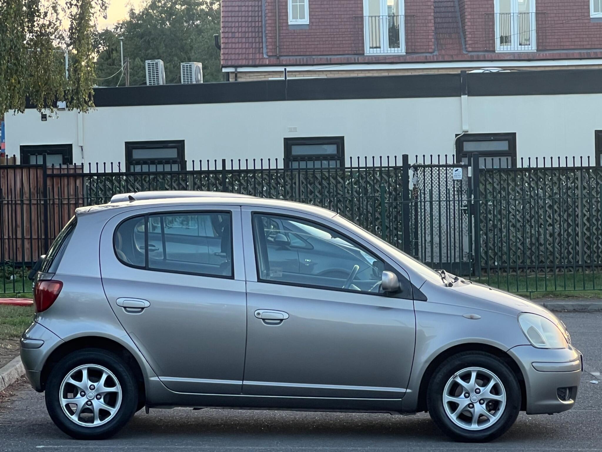 Toyota Yaris view 7