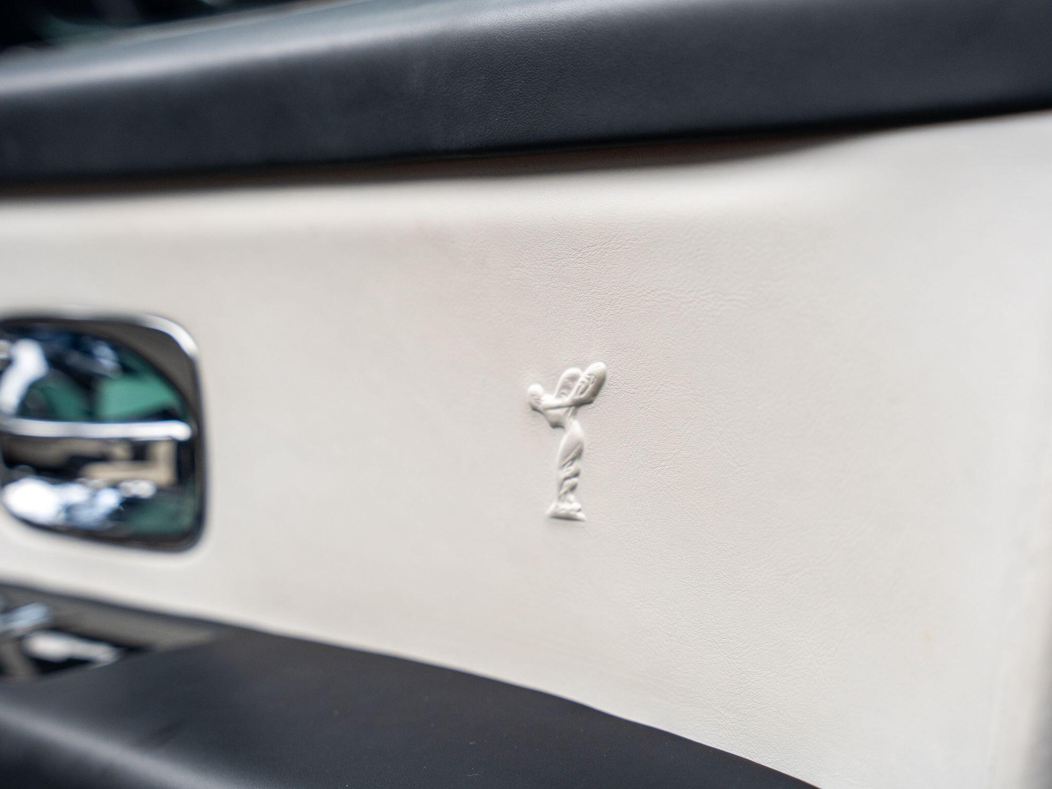 Rolls-Royce Cullinan view 6