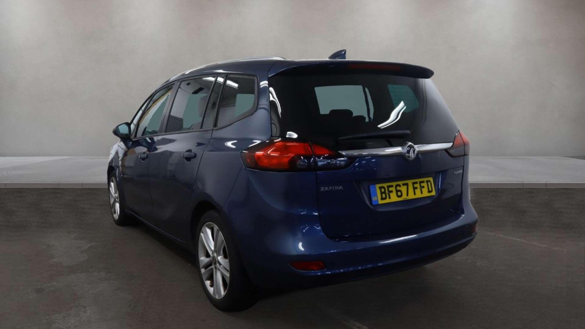 Vauxhall Zafira Tourer view 9