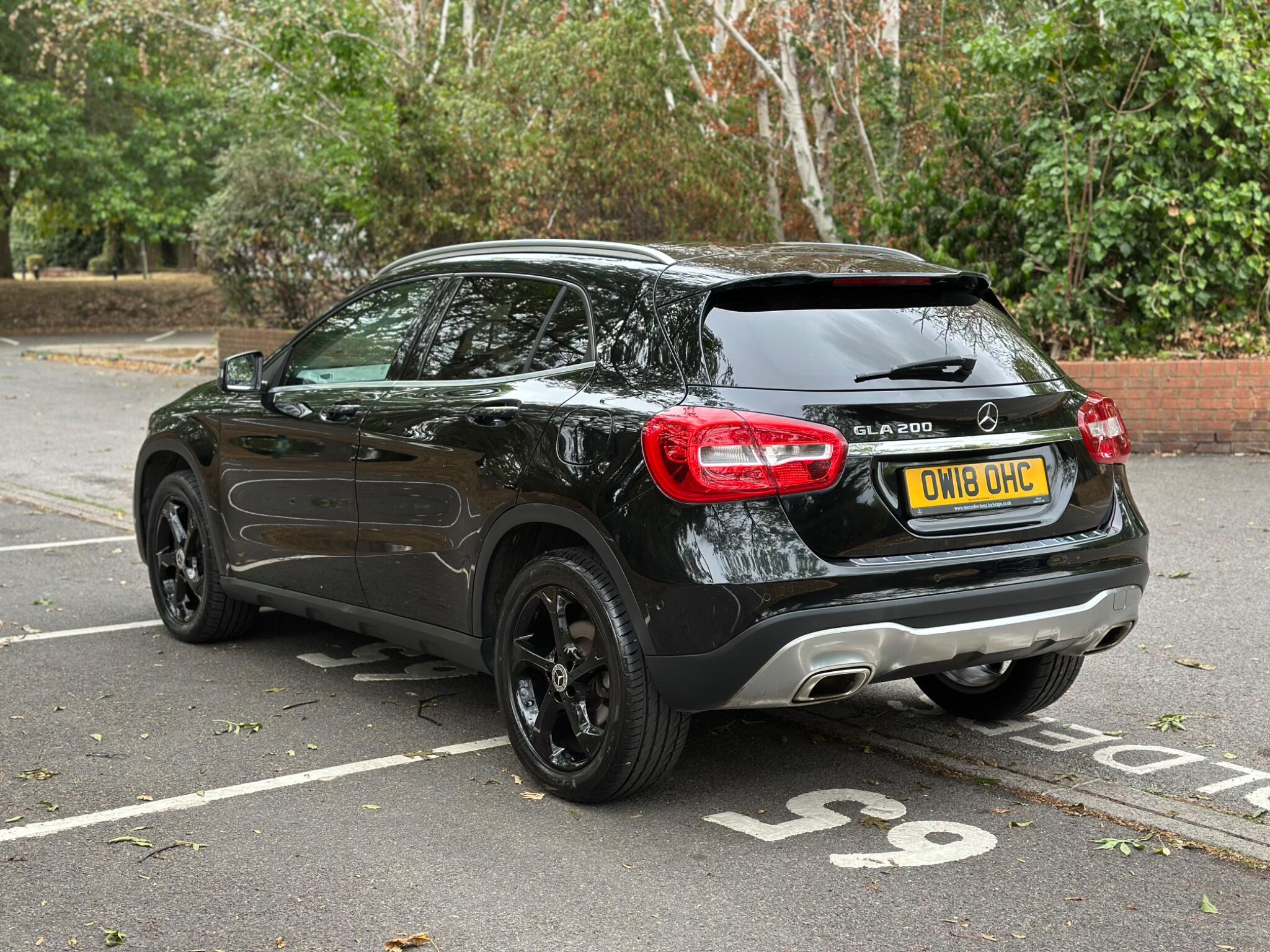 Mercedes-Benz GLA view 6