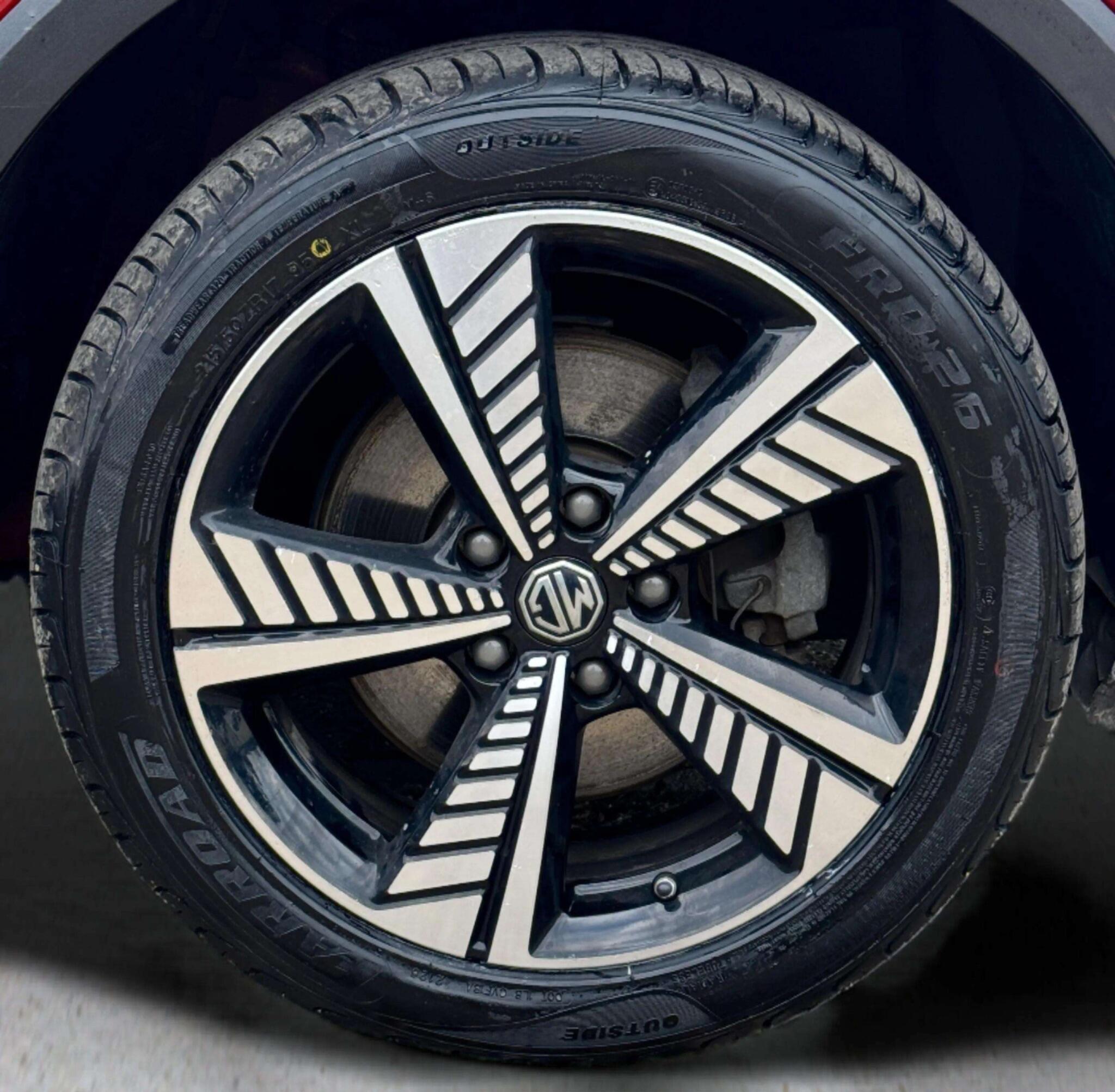 MG ZS view 76