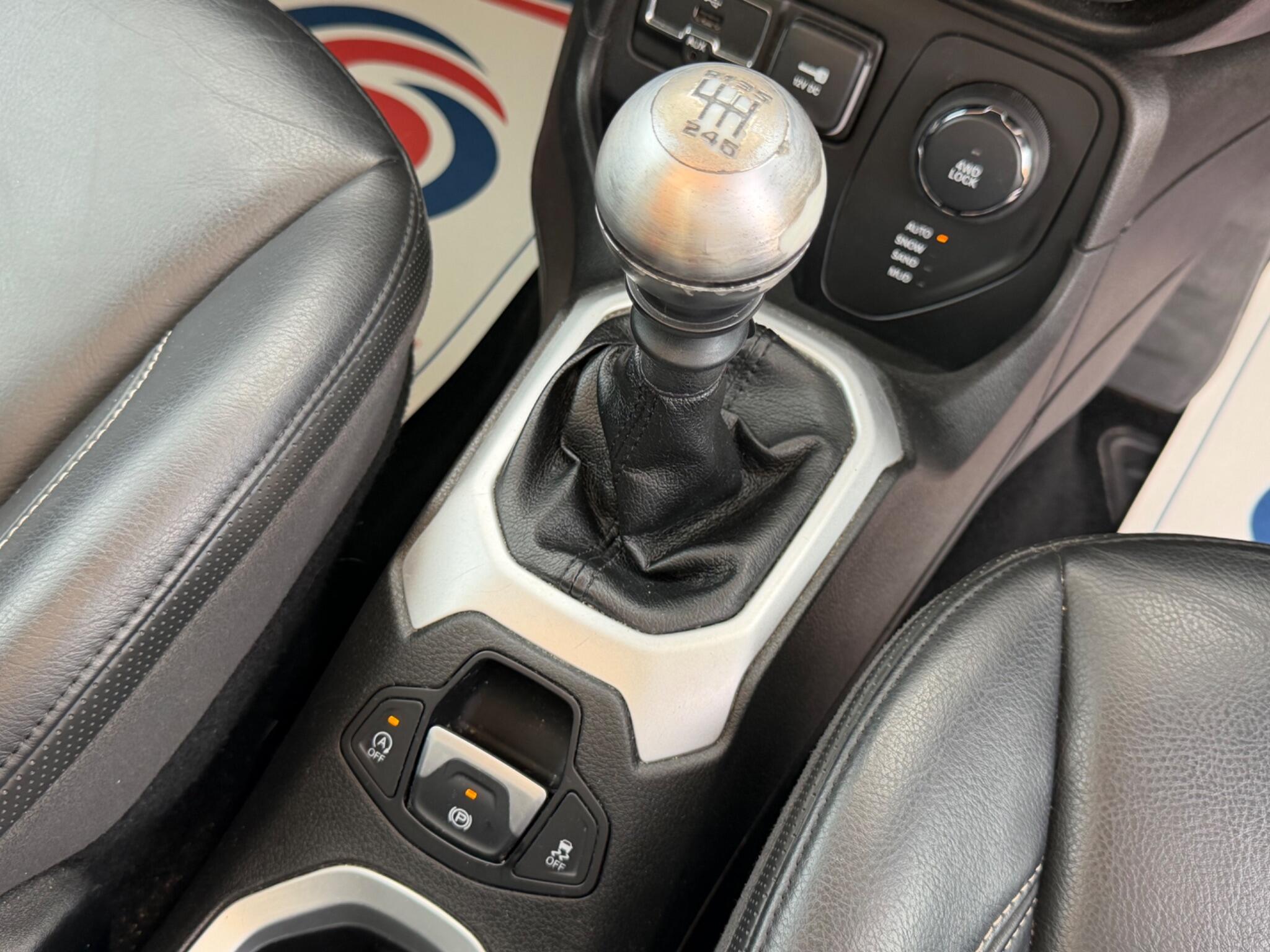 Jeep Renegade view 14