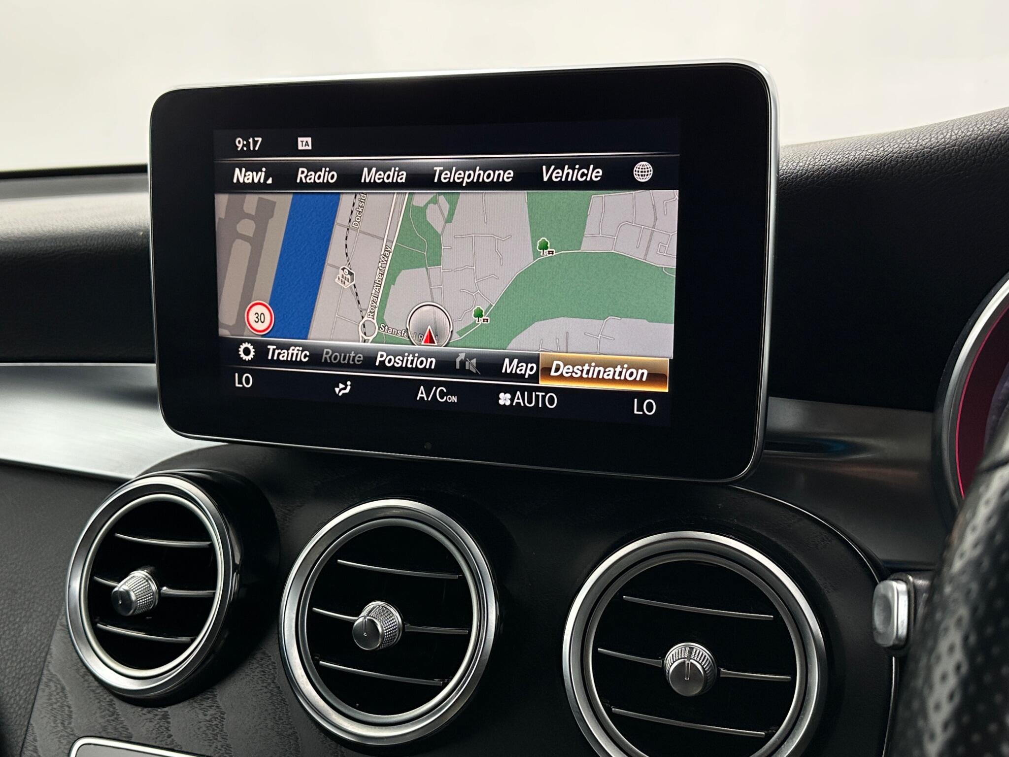 Mercedes-Benz GLC view 24