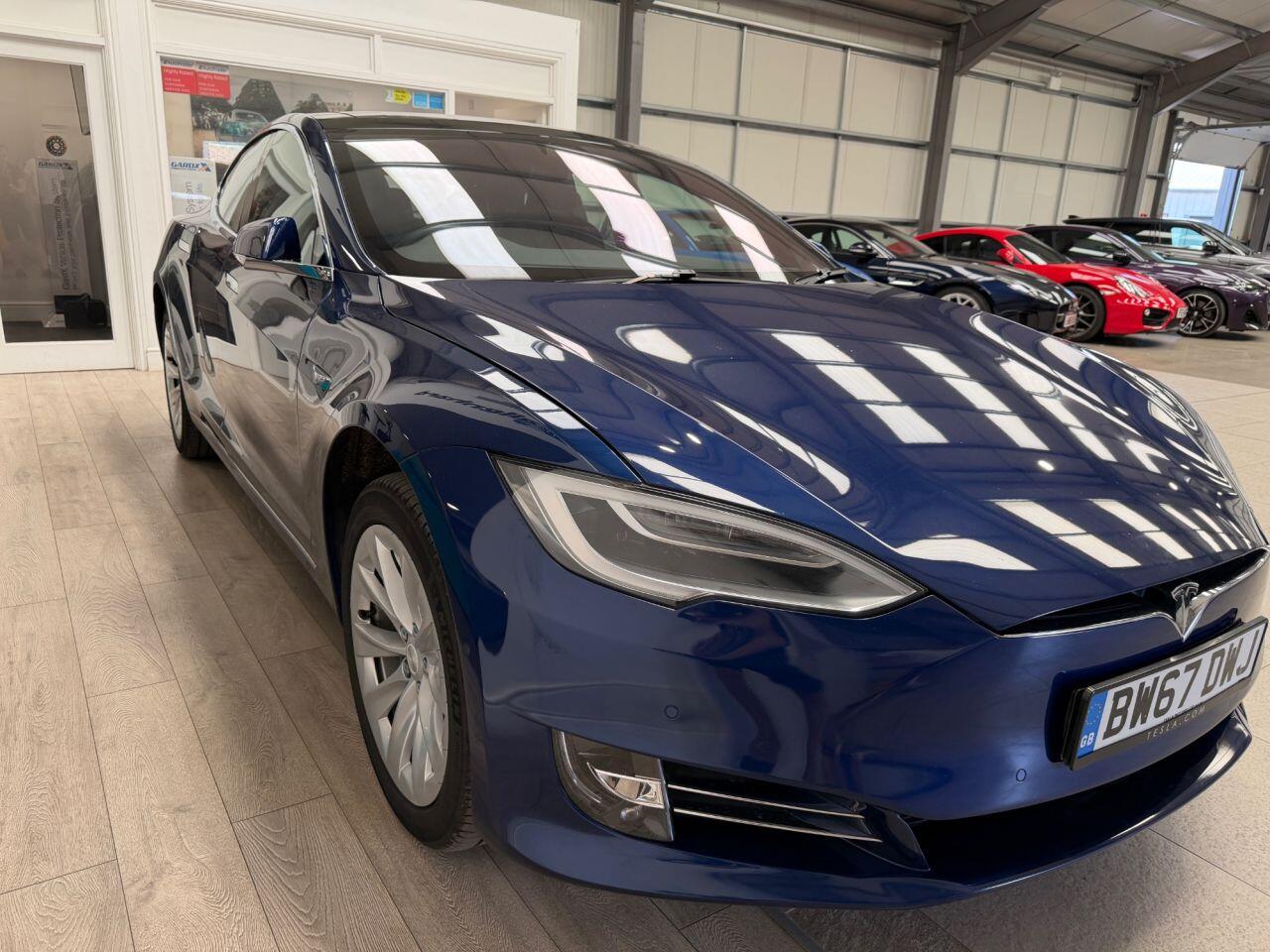 Tesla Model S view 22